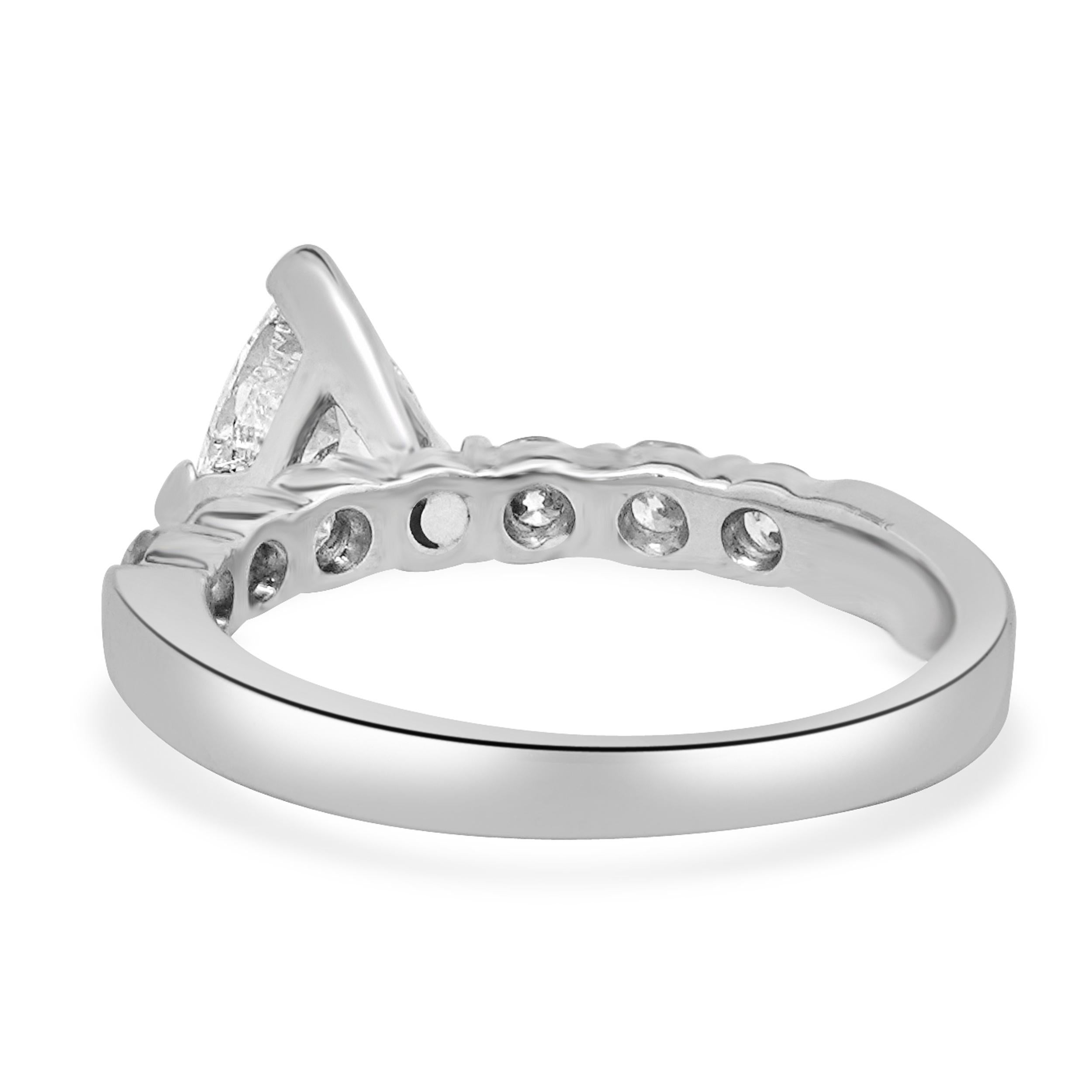 Anello di fidanzamento in platino con diamante taglio trilione In condizioni ottime in vendita a Scottsdale, AZ