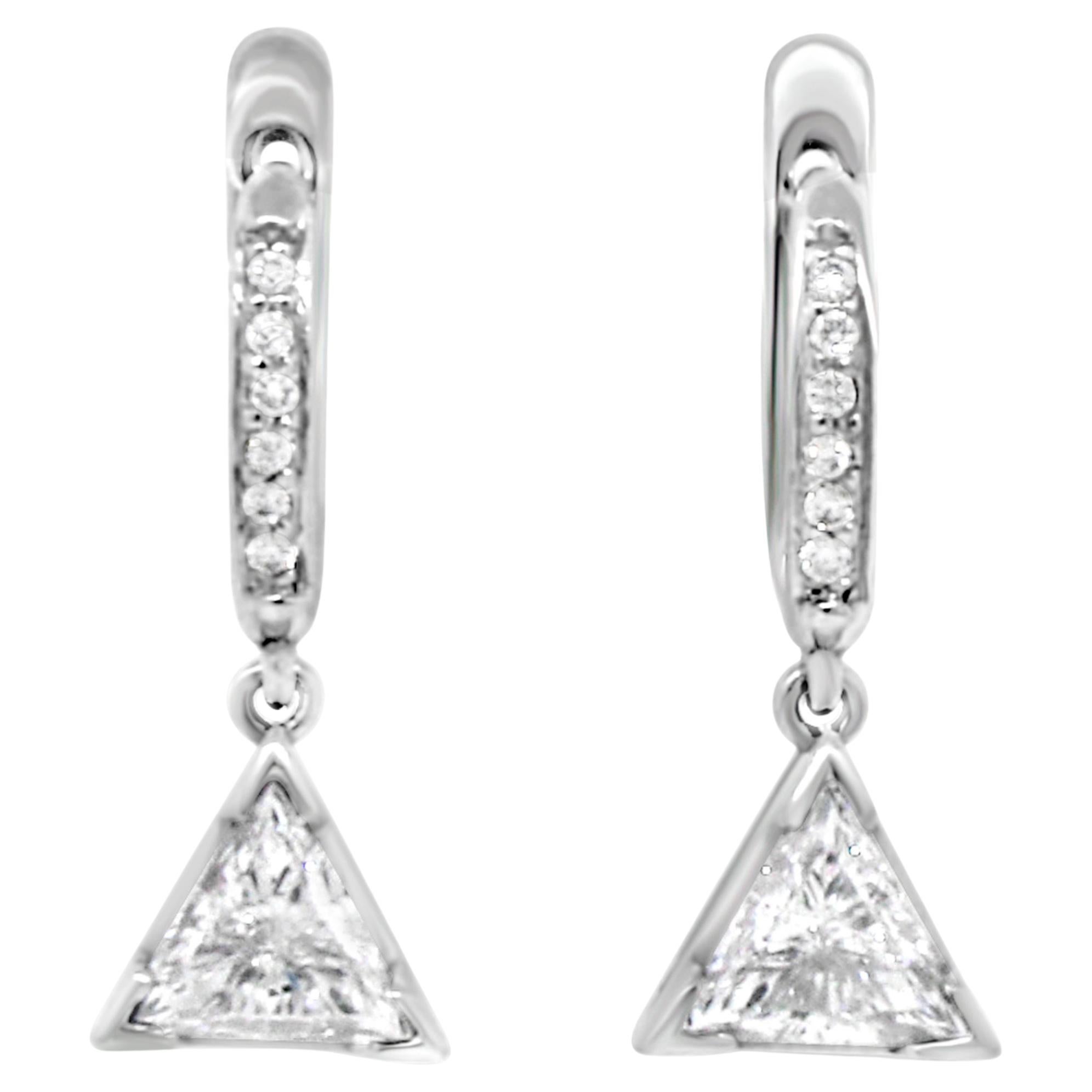 Pendientes Colgantes de Platino y Diamantes Trillón en venta