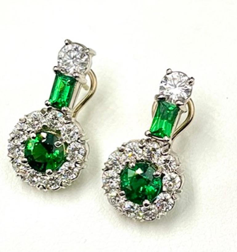 Platinum Tsavorite Earrings In New Condition For Sale In San Diego, CA