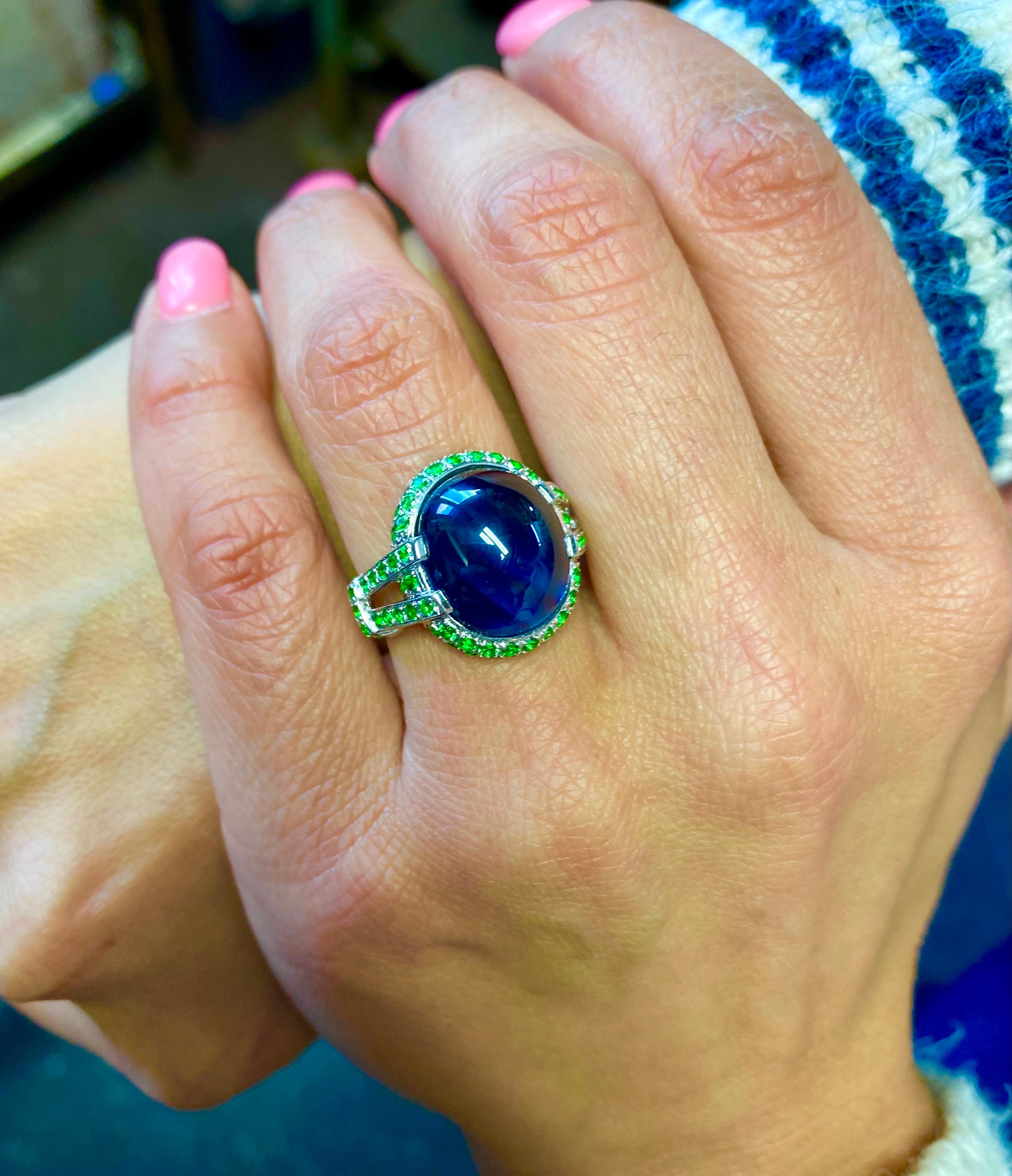 Platinum Tsavorite Garnet 16.16 Carat Cabochon Blue Sapphire Engagement Ring For Sale 2