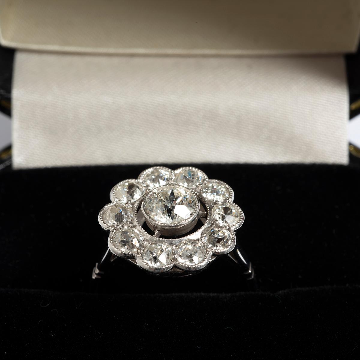 Platinum Victorian Cut Diamond Cluster Ring. Est 2.00ct, i/j si2. Circa 1890. In Good Condition For Sale In Canterbury, GB