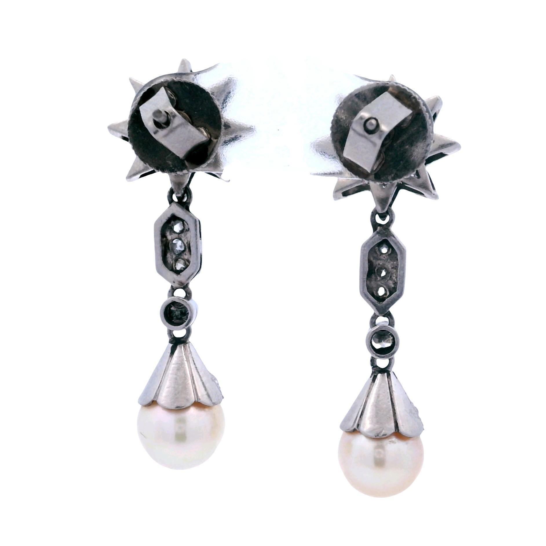 Platin  Ohrringe aus der viktorianischen Ära mit Diamanten und Perlen mit Schraubverschlüssen (Einfacher Schliff) im Angebot