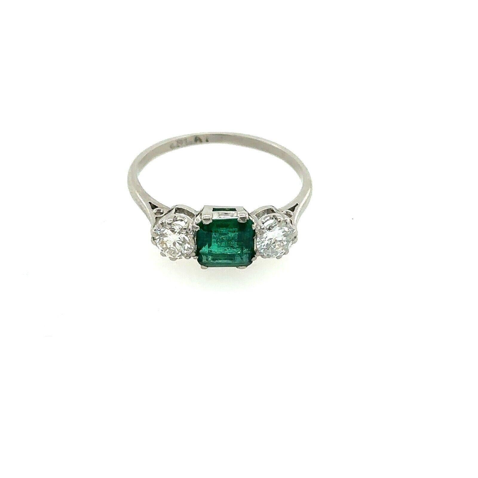Round Cut Platinum Vintage 1.0ct Square Natural Emerald with Matching 0.33ct Diamonds For Sale