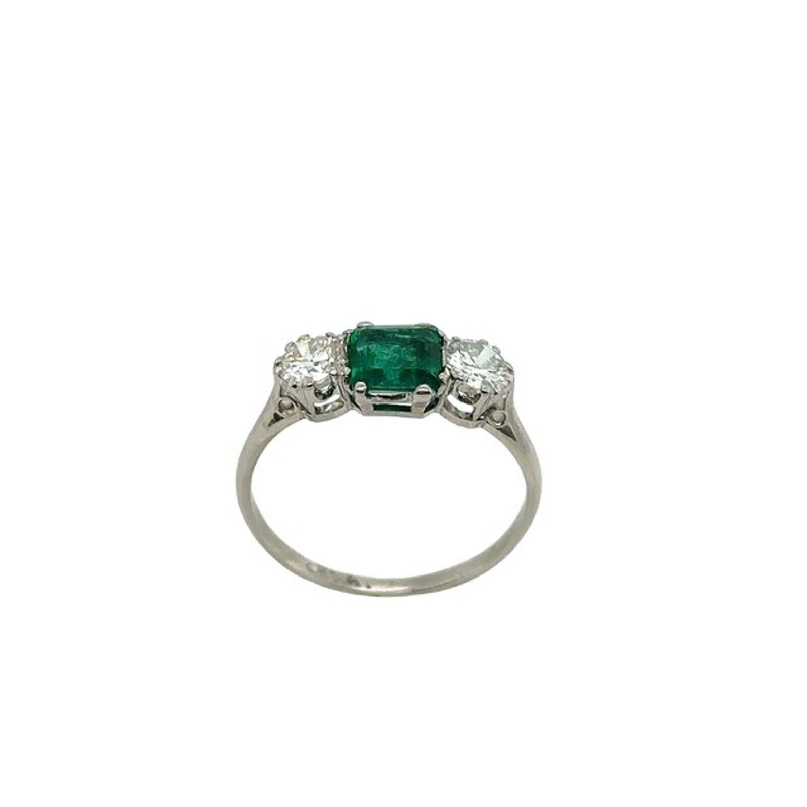 Esmeralda Natural Cuadrada Vintage de Platino de 1,0 ct con Diamantes a Juego de 0,33 ct en Excelente estado para la venta en London, GB