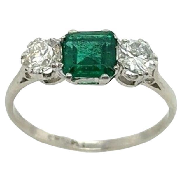Platinum Vintage 1.0ct Square Natural Emerald with Matching 0.33ct Diamonds For Sale
