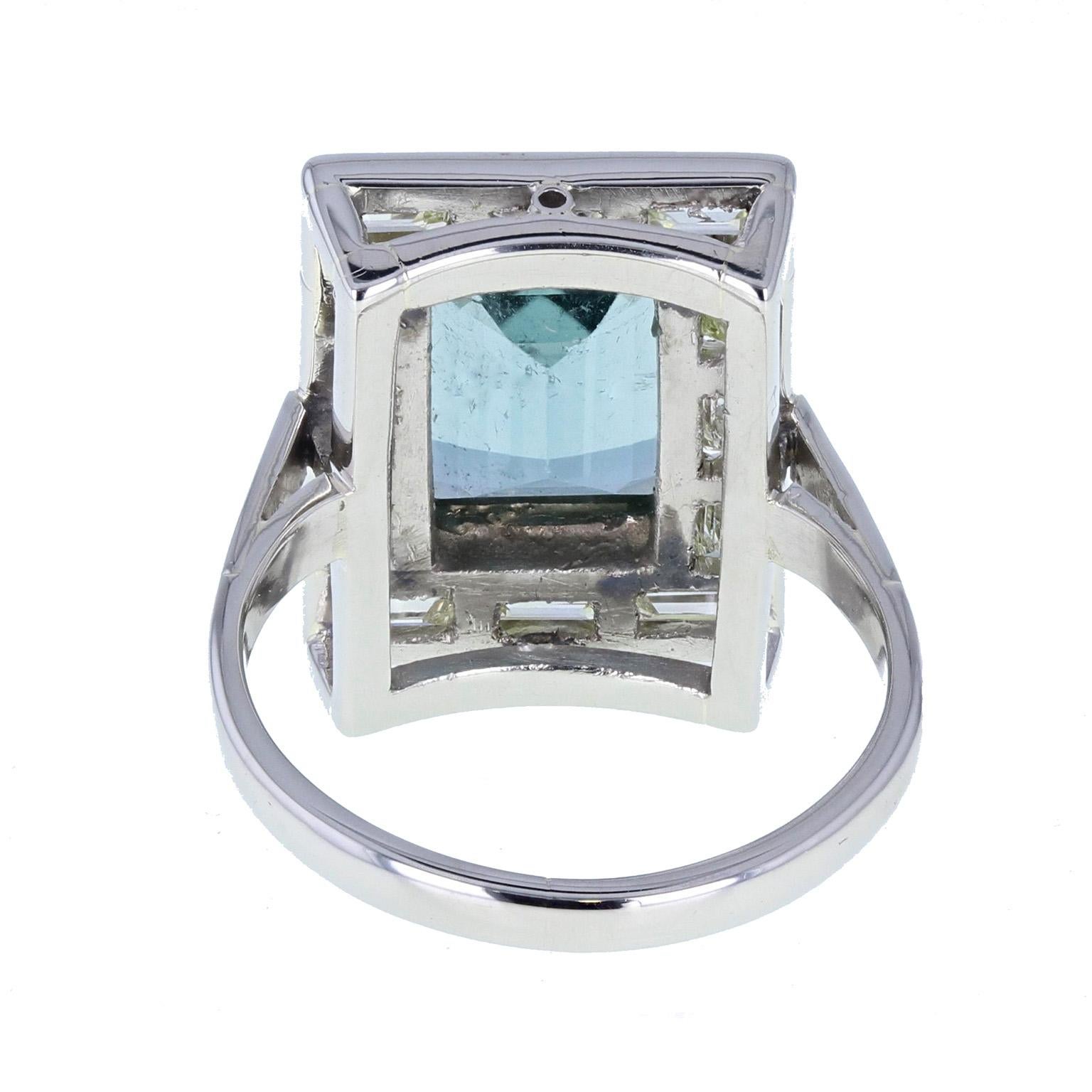 Platinum Vintage Aquamarine Diamond Cocktail Ring In Excellent Condition For Sale In Newcastle Upon Tyne, GB