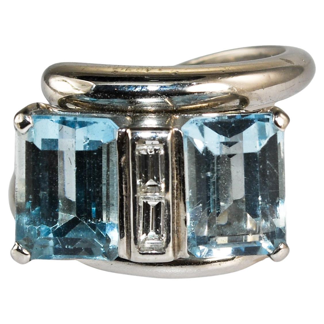 Anillo vintage de platino con aguamarina y diamantes en venta