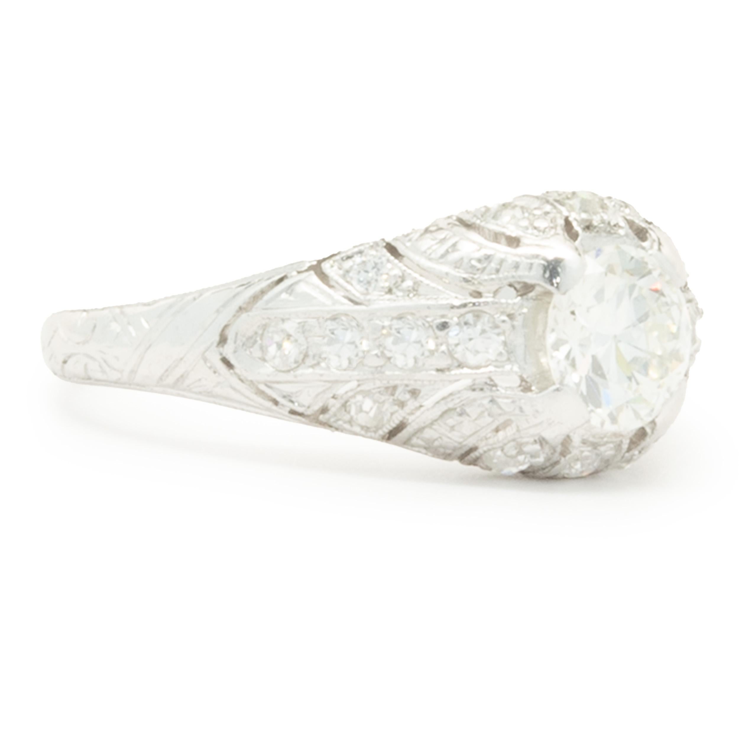Platinum Vintage Art-Deco Diamond Engagement Ring In Good Condition For Sale In Scottsdale, AZ