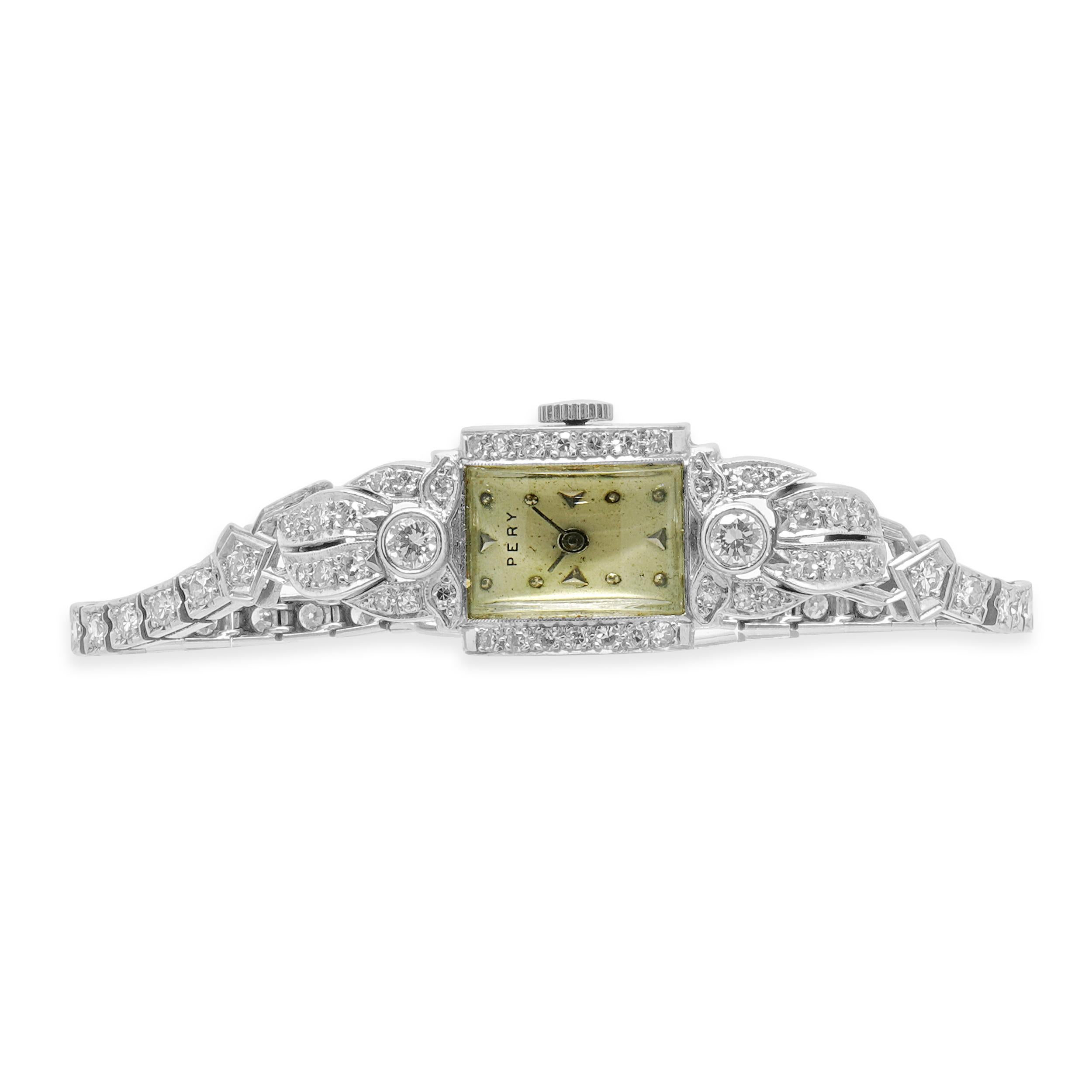 Mouvement : vent manuel
Fonction : heures, minutes
Boîtier : 15 mm en platine, lunette en diamant
Bracelet : platine diamant
Cadran : argent
Série : 099XXX
N'est pas accompagné d'une boîte ou de documents
L'authenticité est garantie par le vendeur.
