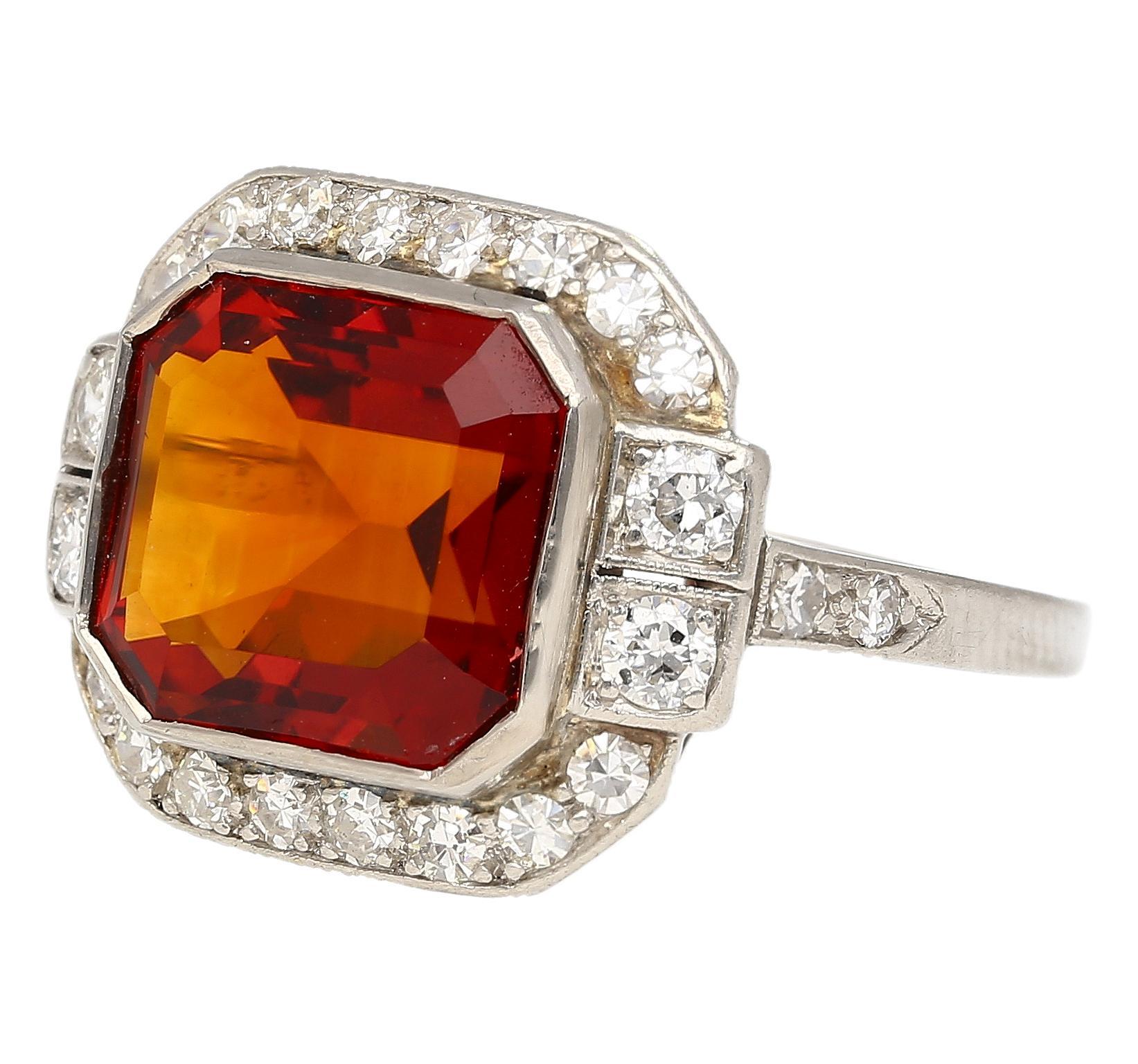Platinum Vintage Retro 4.42 Carat Citrine Bezel & Diamond Halo Ring In Excellent Condition For Sale In Miami, FL