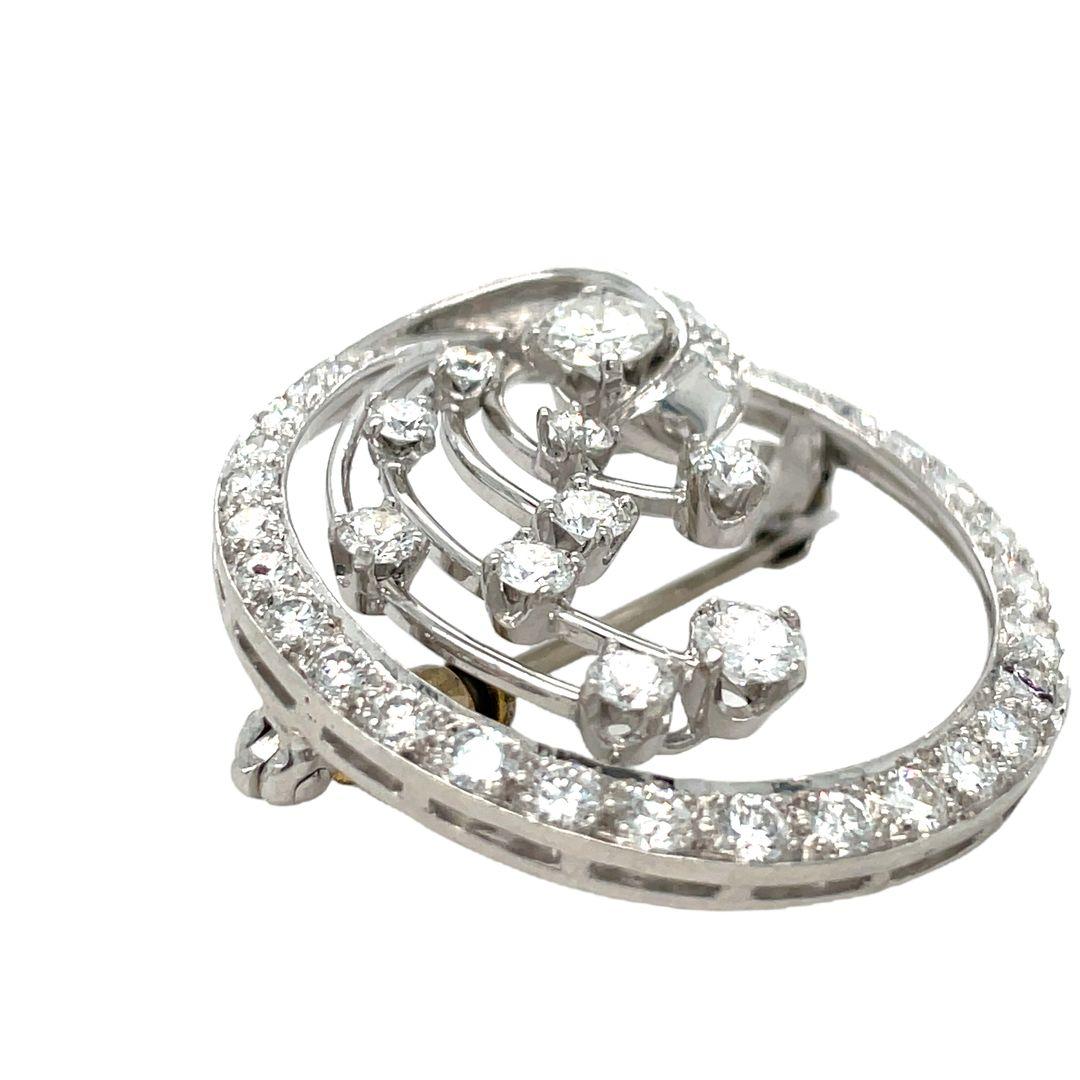 Broche en forme de cercle de vague en platine avec diamants 2,20 carats Pour femmes en vente