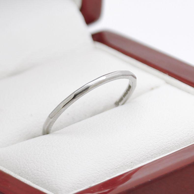 Women's Platinum Wedding Band Ring or Stacking Ring For Sale
