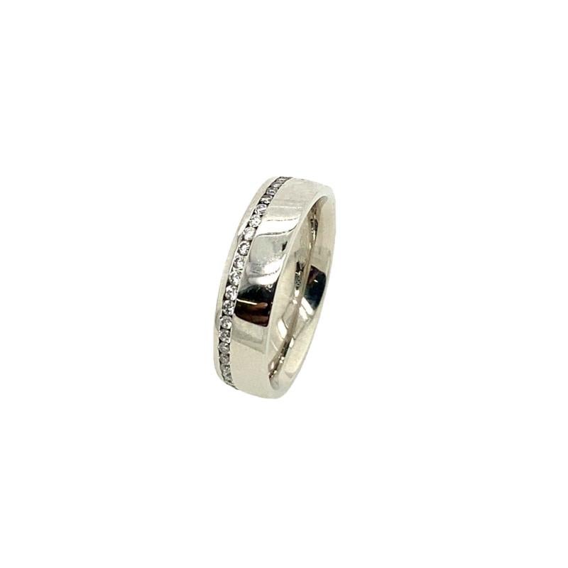 This Platinum 5mm Diamond wedding band is set with 0.50ct of natural round Diamonds and is perfect for everyday wear, and the band has a width of 5mm. 

Additional Information:
Total Diamond Weight: 0.50ct
Diamond Colour: F
Diamond Clarity: VS
Width