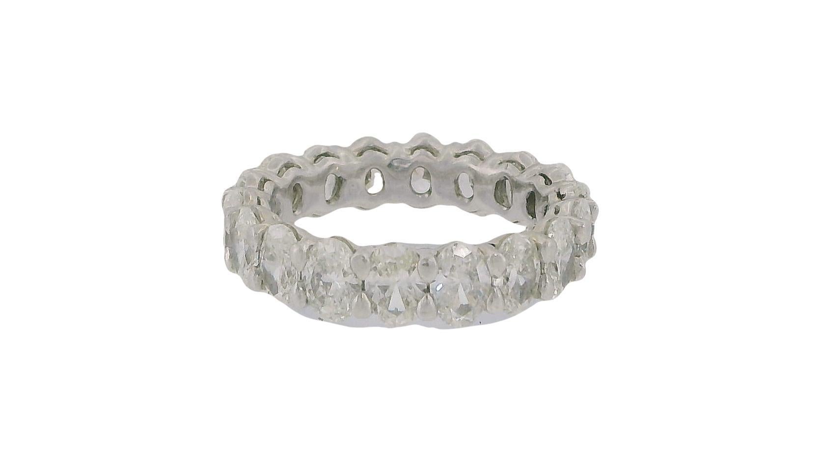 Platinum Wedding Bend With Oval Diamonds View 5