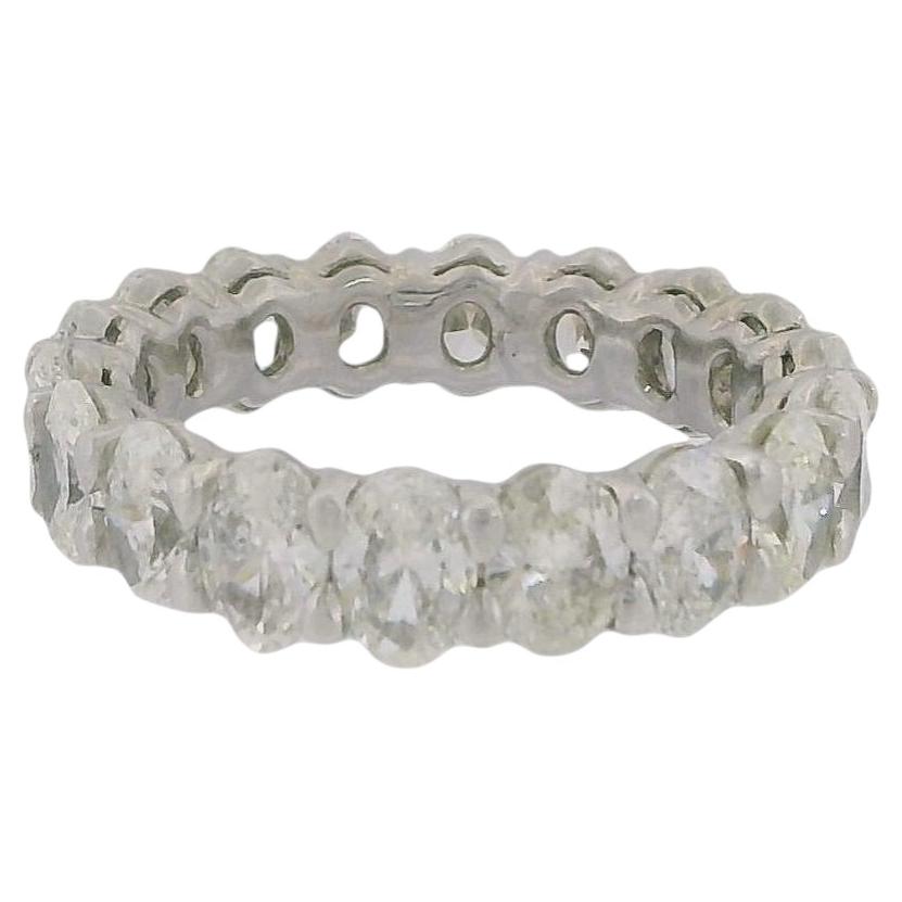 Platinum Wedding Bend With Oval Diamonds