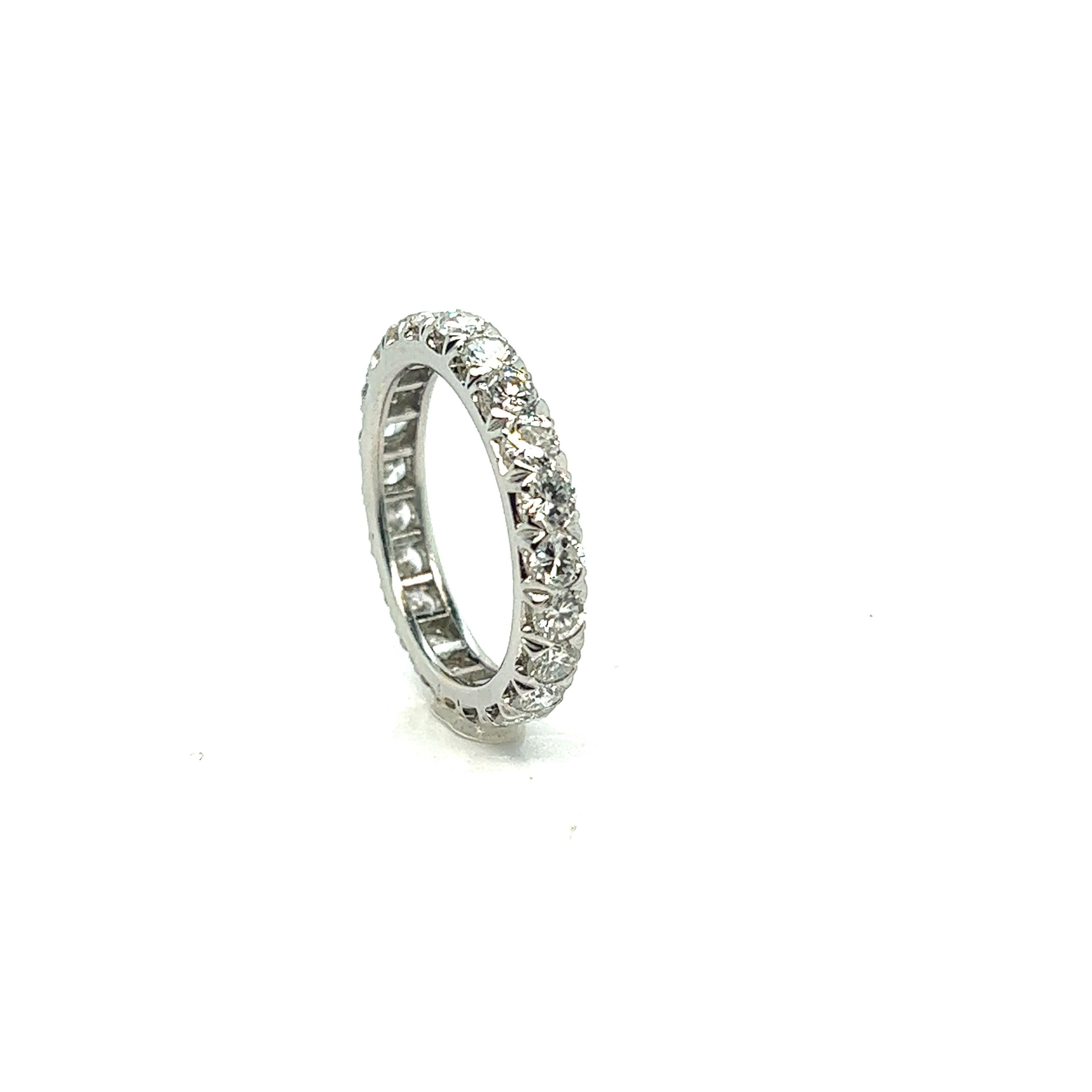 Women's Platinum Wedding Ring Set with Diamonds