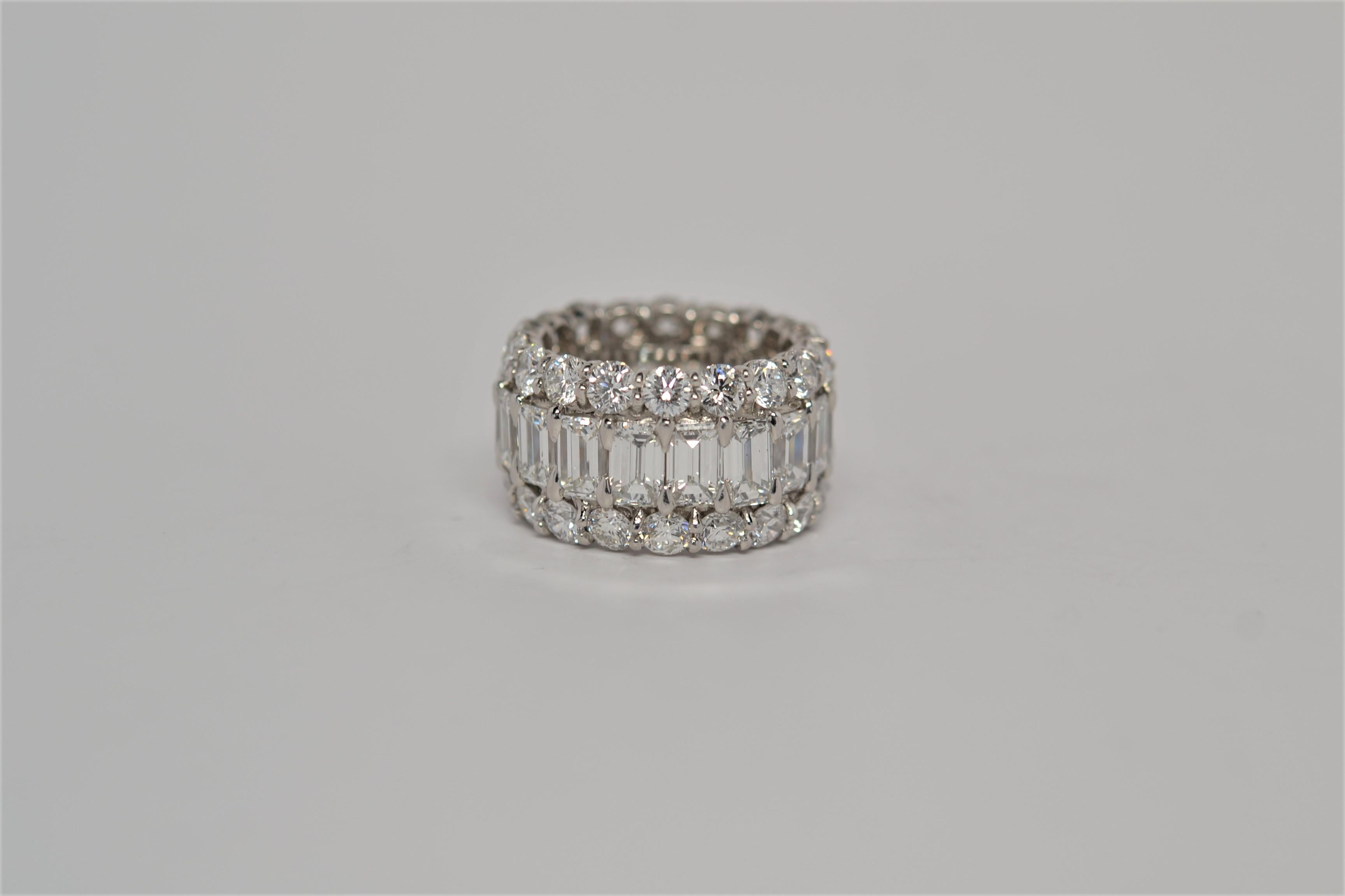 Platinum Wedding Ring with Emerald Cut & Round Brilliant Cut Diamonds, 14.12ct In New Condition For Sale In New York, NY