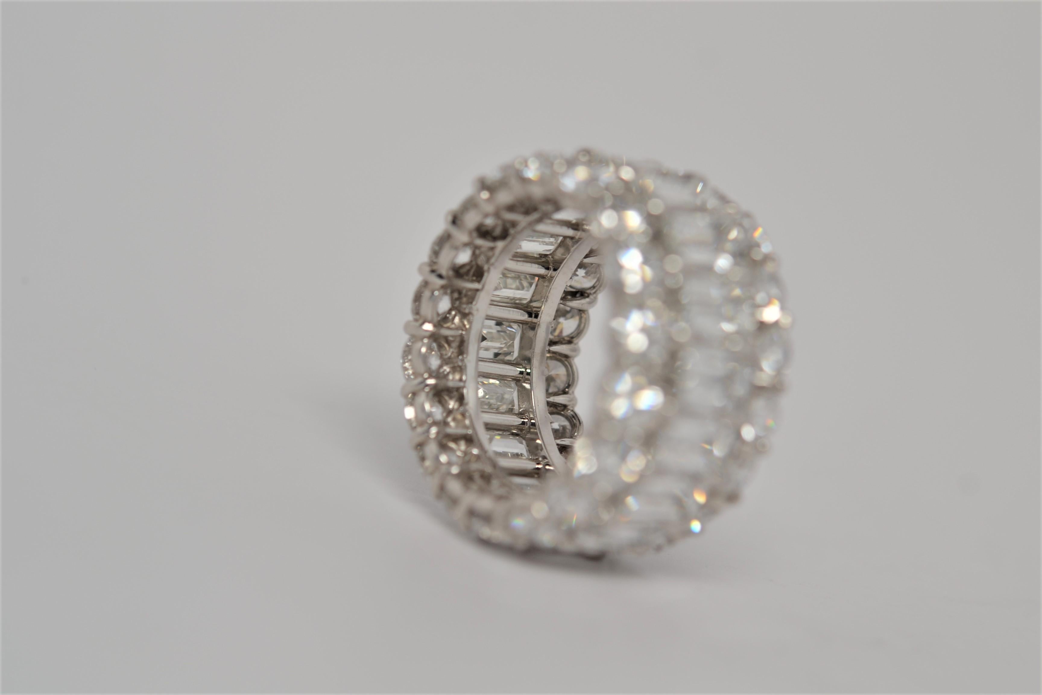 Platinum Wedding Ring with Emerald Cut & Round Brilliant Cut Diamonds, 14.12ct For Sale 1