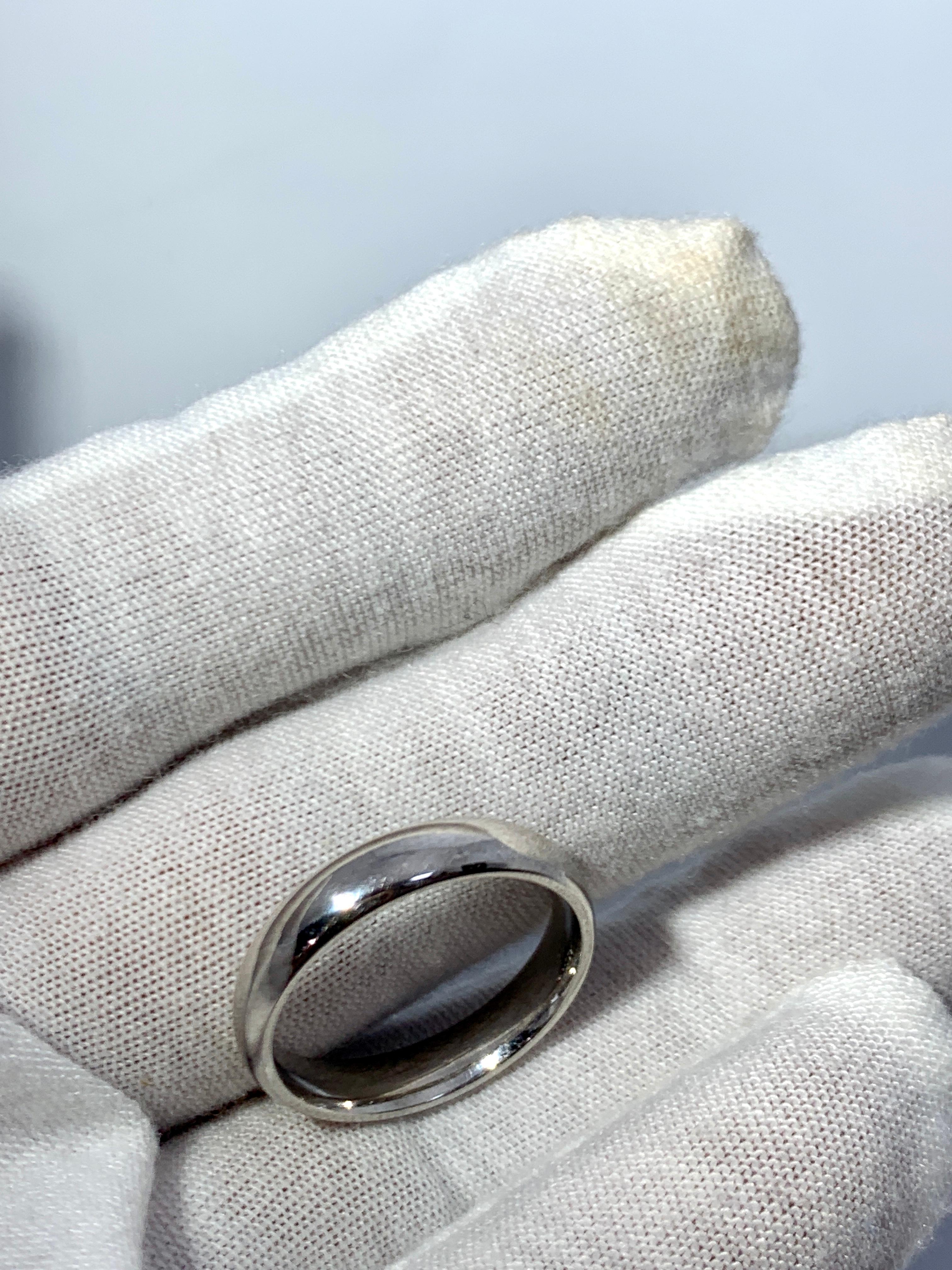 Women's or Men's Platinum Wide Plain Wedding Band Ring 8 Grams, Estate