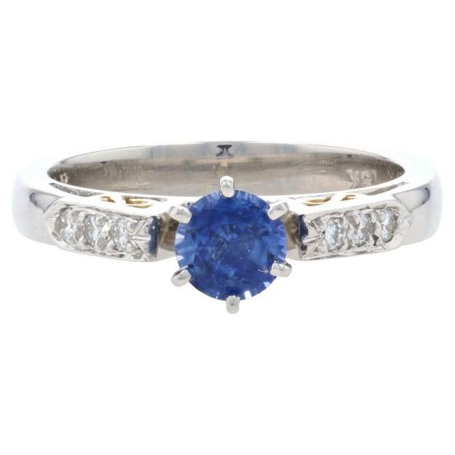 Anillo de compromiso de zafiro y diamante en platino y oro amarillo - 18k talla redonda .67ctw
