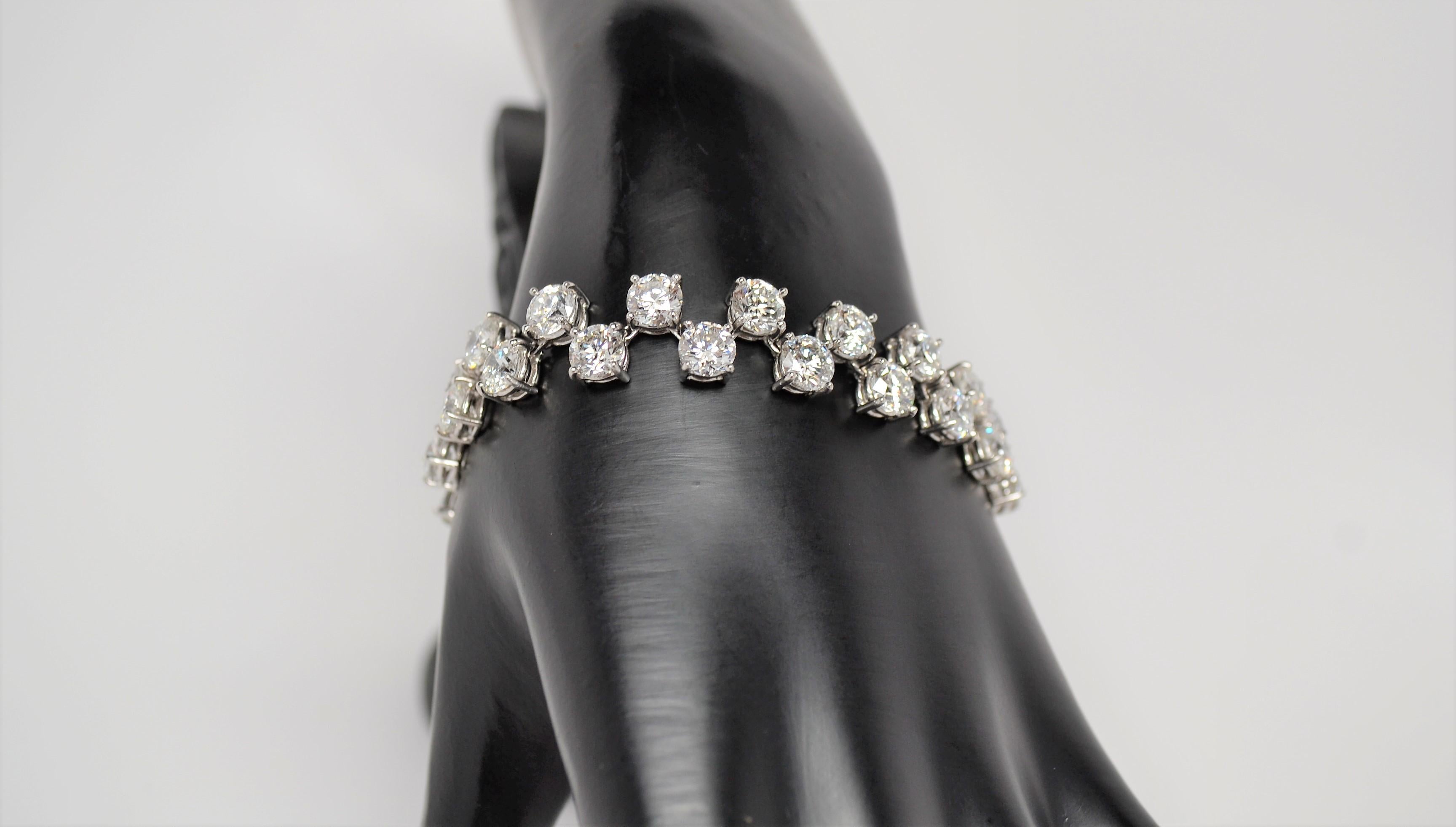 Women's Platinum Zig-Zag Bracelet with Round Brilliant Cut Diamonds, 25.20 Carats For Sale