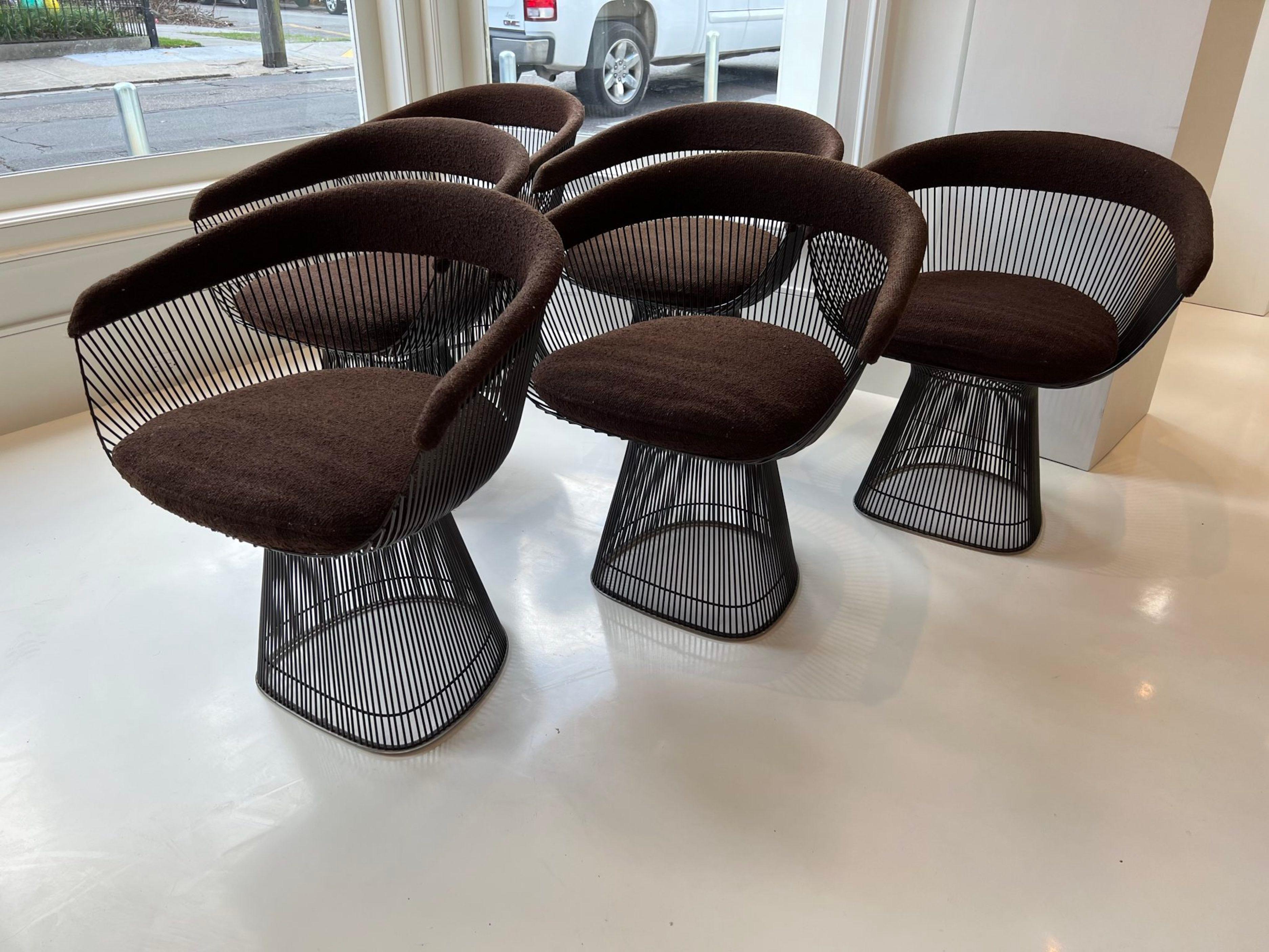 Platner chairs set of 6 iron and fabric by Warren Platner for Knoll, 1970's. The Arm Chair, which can be used as a dining chair or guest chair, is created by welding curved steel rods to circular and semi-circular frames, simultaneously serving as