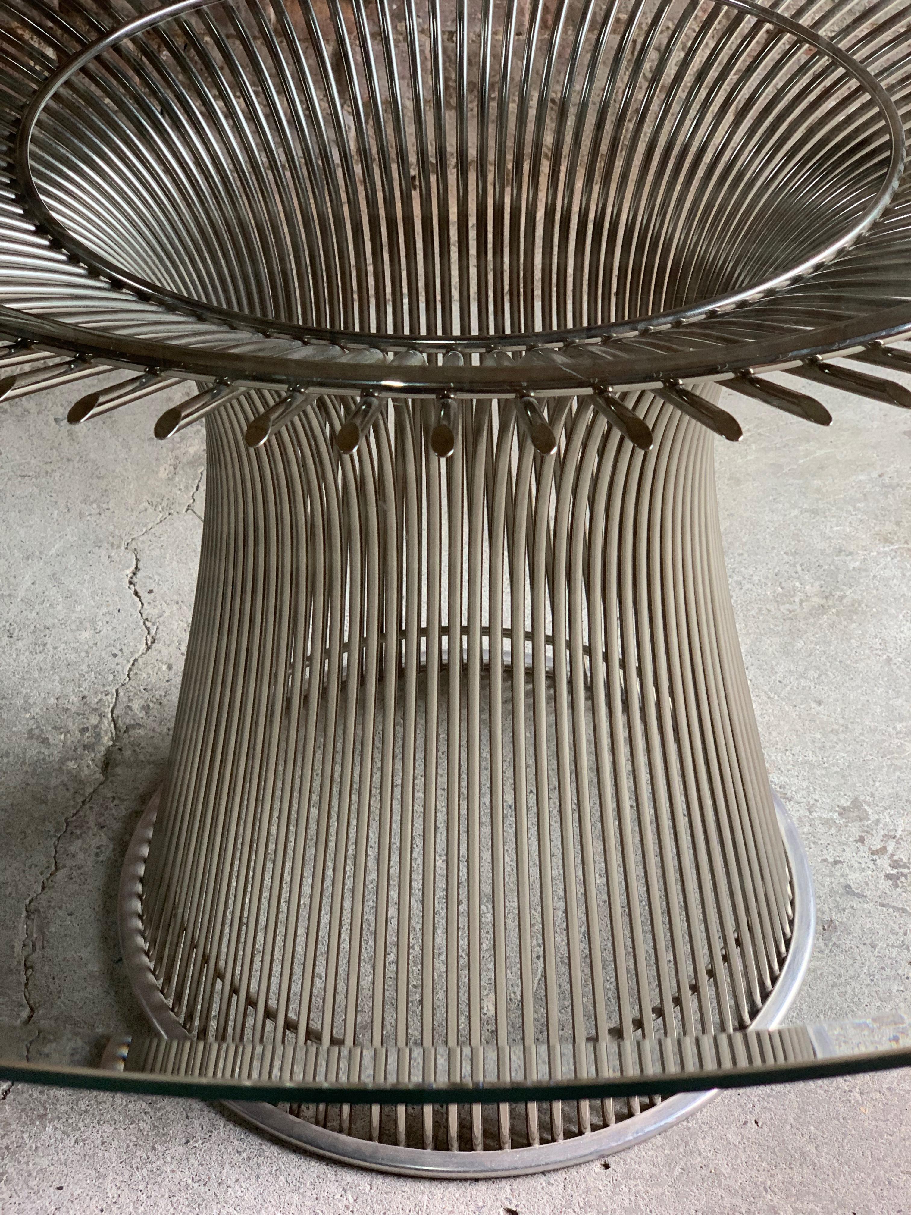 Platner dining table by Warren Platner for Knoll Mid-Century Modern design 20th century

In 1966, the Platner collection captured the “decorative, gentle, graceful” shapes that were beginning to infiltrate the modern vocabulary. The iconic Platner