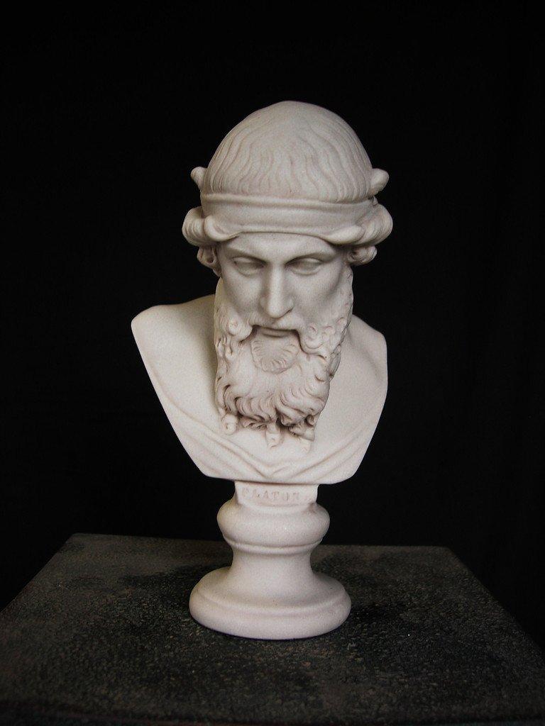 A beautiful plato marble bust sculpture, 20th century.
Plato, a bust, after the antique by Sommer, Napoli, 1890.
A fine quality Grand Tour miniature of Plato.

Plato, 450 BC, was a philosopher and mathematician, and founder of the academy in