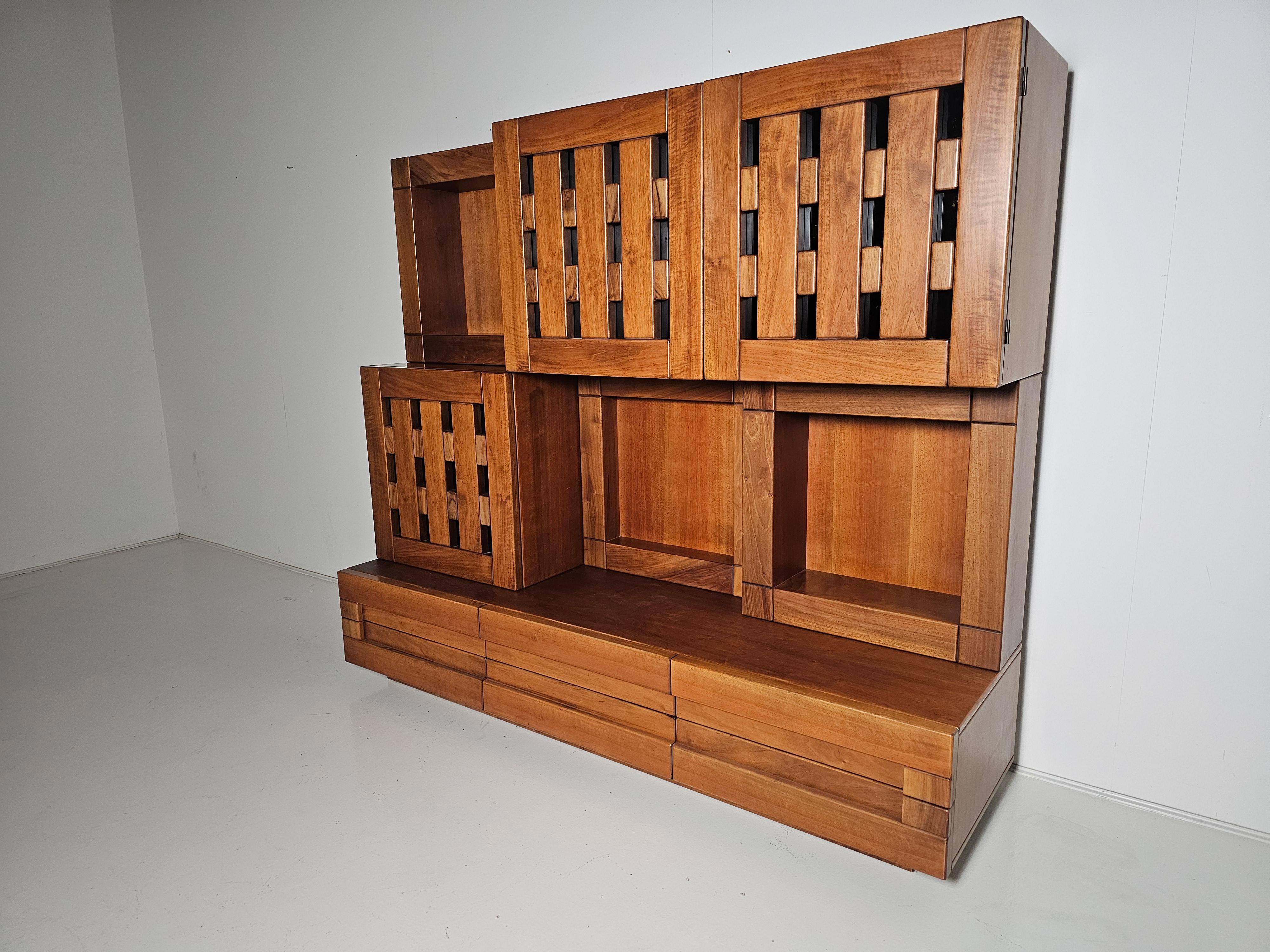 Mid-Century Modern Plato Sideboard in solid walnut wood by Ferdinando Meccani, 1969 For Sale