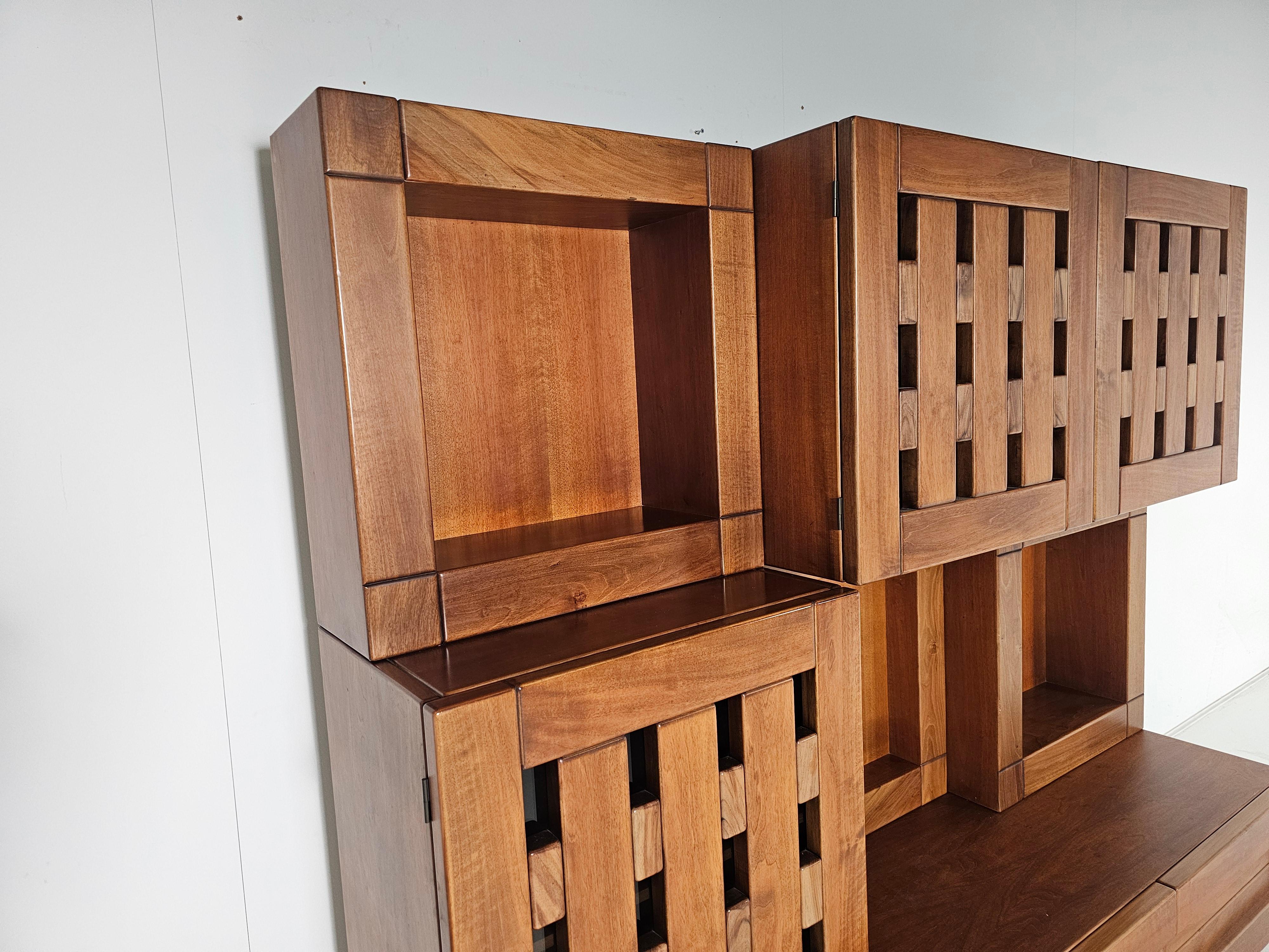 Glass Plato Sideboard in solid walnut wood by Ferdinando Meccani, 1969 For Sale