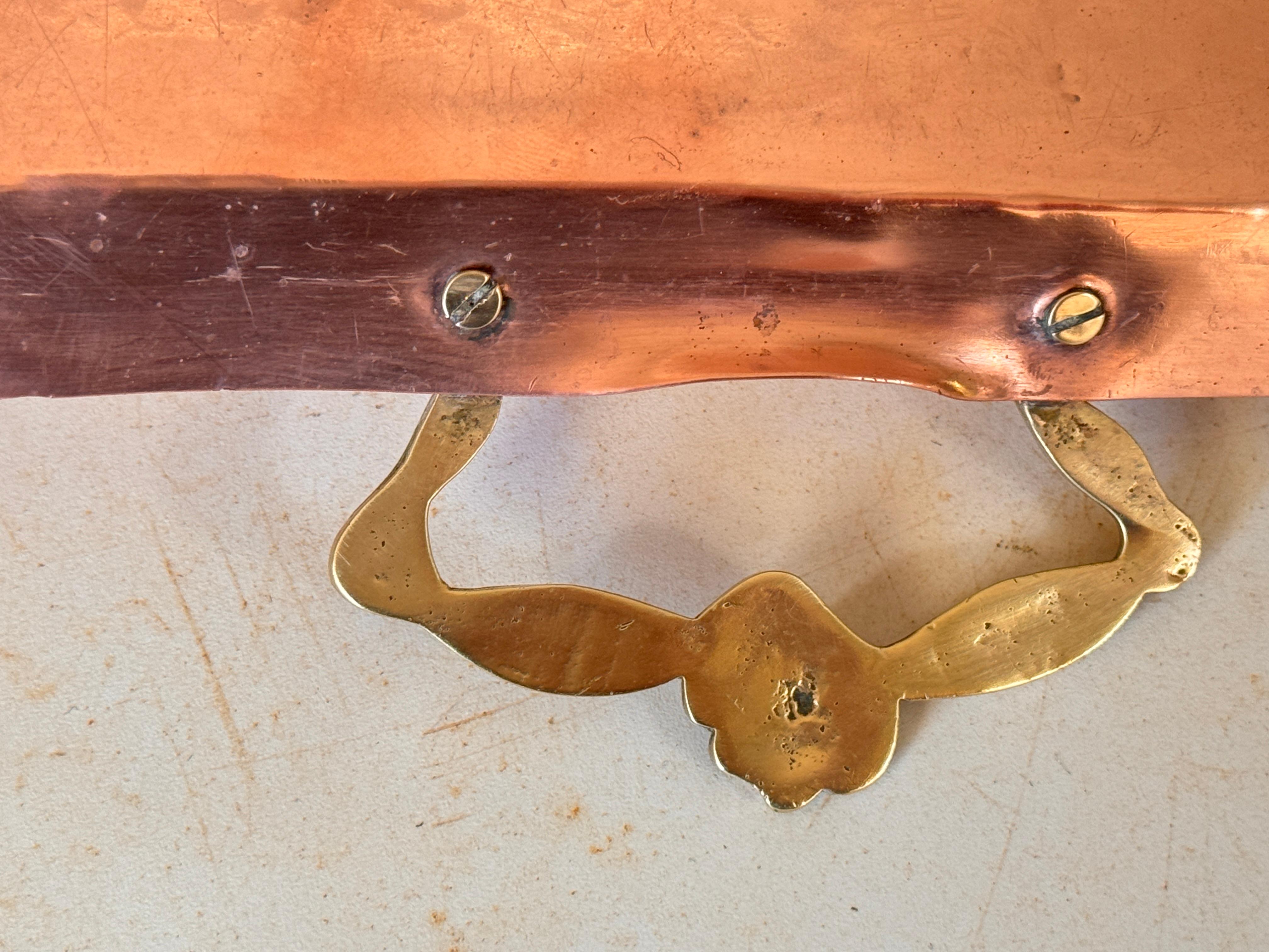 Platter in Copper and Brass 2 Handles Gold and cooper Color Deutch 18eme Century For Sale 5