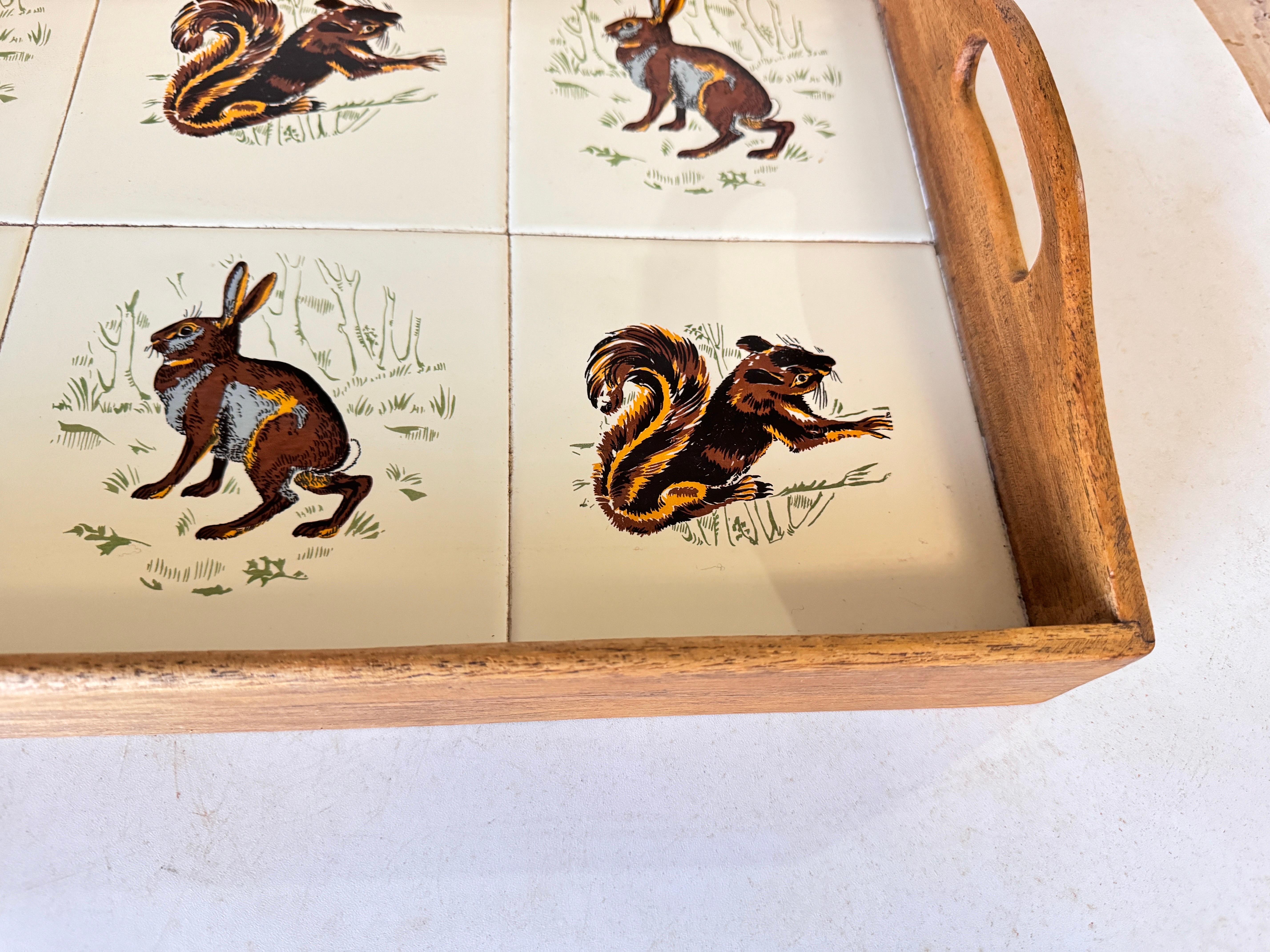 Platte oder Tablett aus Keramik und Holz Frankreich 1970er Jahre Brown und Weiß Farbe im Zustand „Gut“ im Angebot in Auribeau sur Siagne, FR