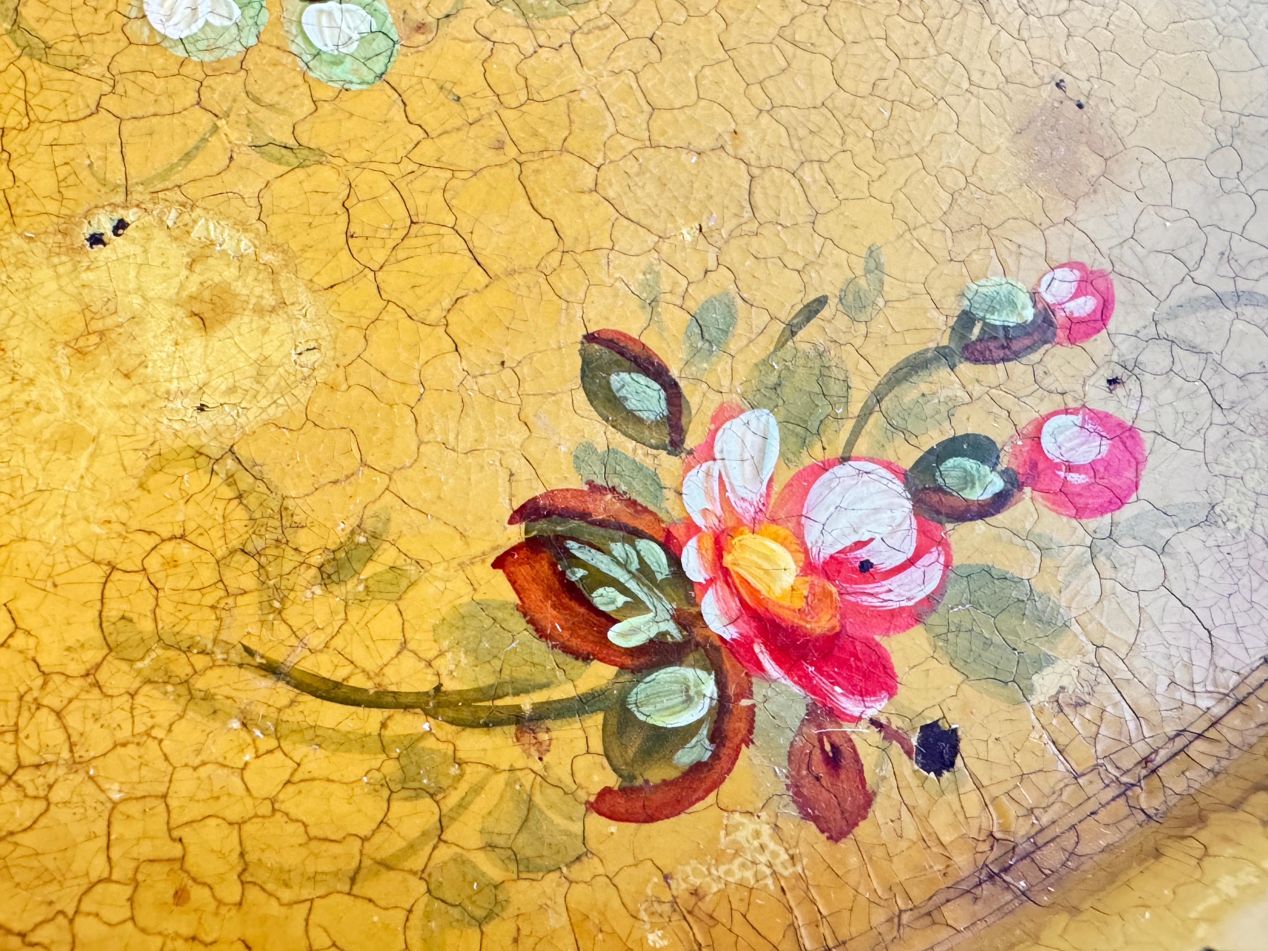 Platte oder Tablett Metall bemalt Frankreich 1970er Jahre Gelbe Farbe mit Blumen  im Angebot 2