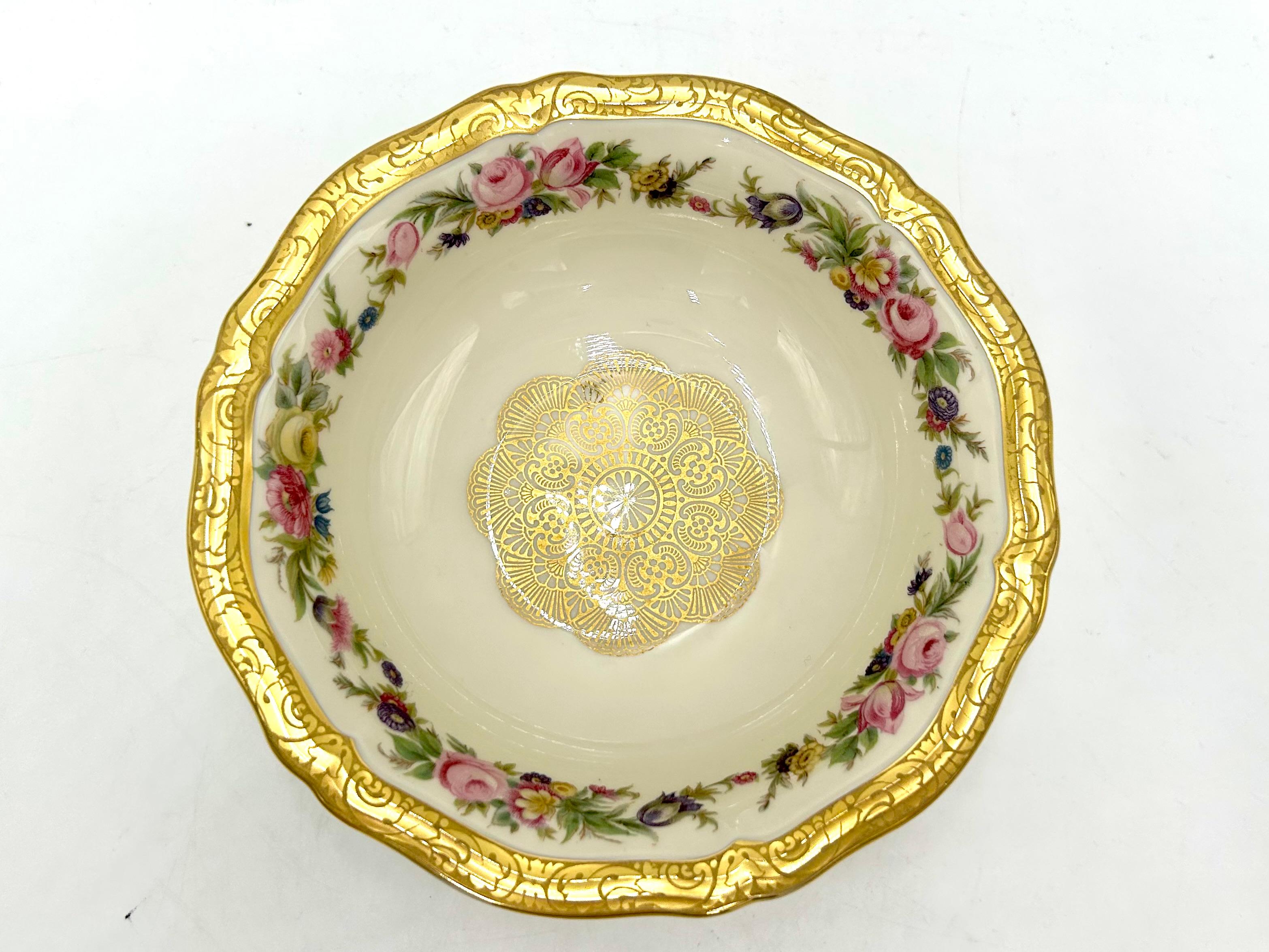 Platter with gilding, Rosenthal Chippendale, Germany, 1948 In Good Condition For Sale In Chorzów, PL