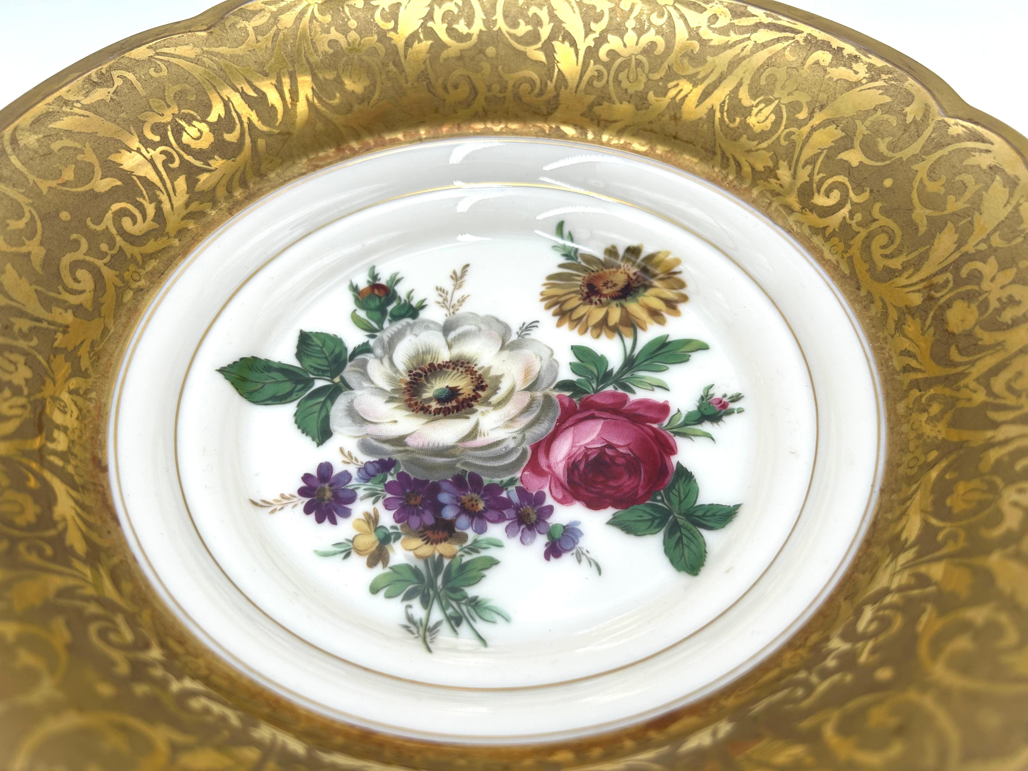 Porcelaine Plat avec dorure, Rosenthal Pompadour, Allemagne, milieu du 20e siècle. en vente