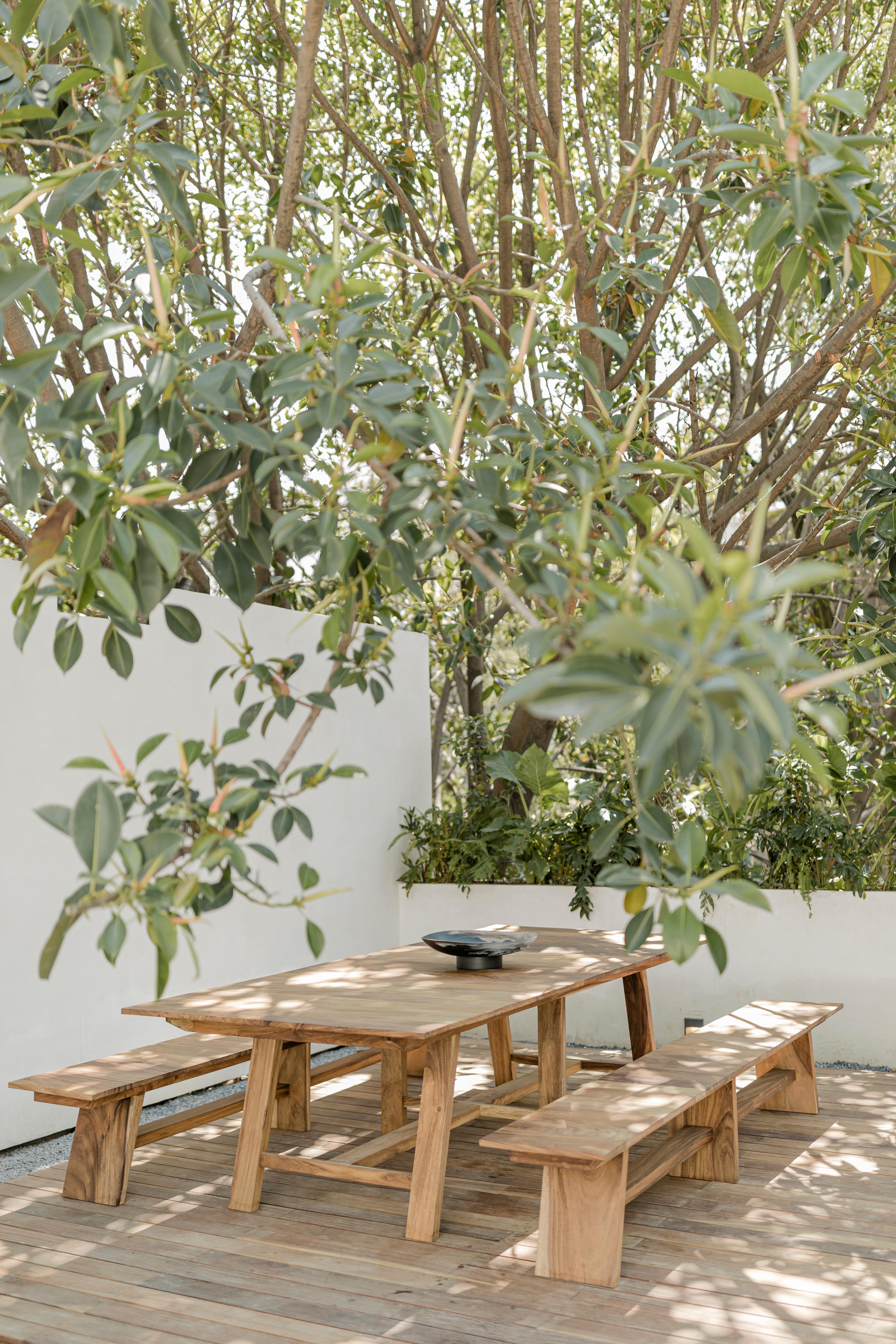 The Playamar Dining Bench is inspired by ingenious and rural furniture, with the aim of enjoying life outdoors.

Production time: 8-10 weeks for items without marble / 13-14 weeks for marble pieces. Shipping +10 additional business days. Casa