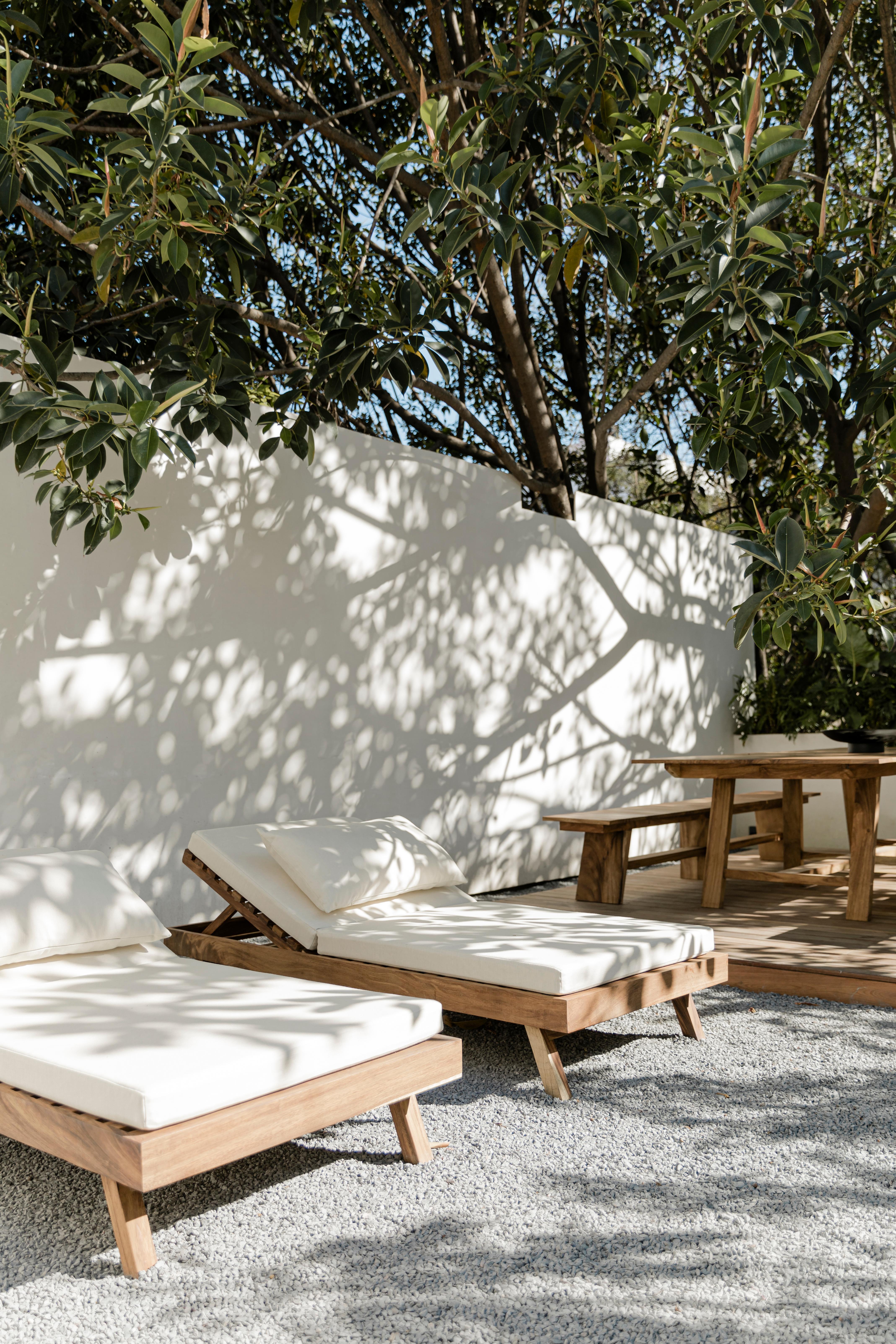 The Playamar Lounger is inspired by ingenious and rural furniture, with the purpose of enjoying life outdoors.

Production time: 6-8 weeks for items without marble / 13-14 weeks for marble pieces. Shipping +10 additional business days. Casa Quieta