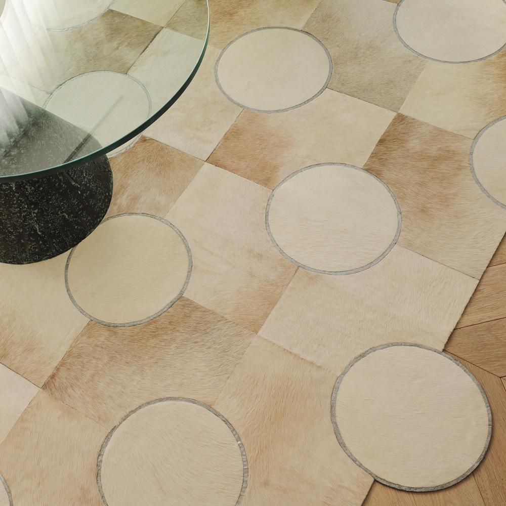 Polka Dot Cream and Silver Customizable Light Rug XXLarge In New Condition For Sale In Charlotte, NC
