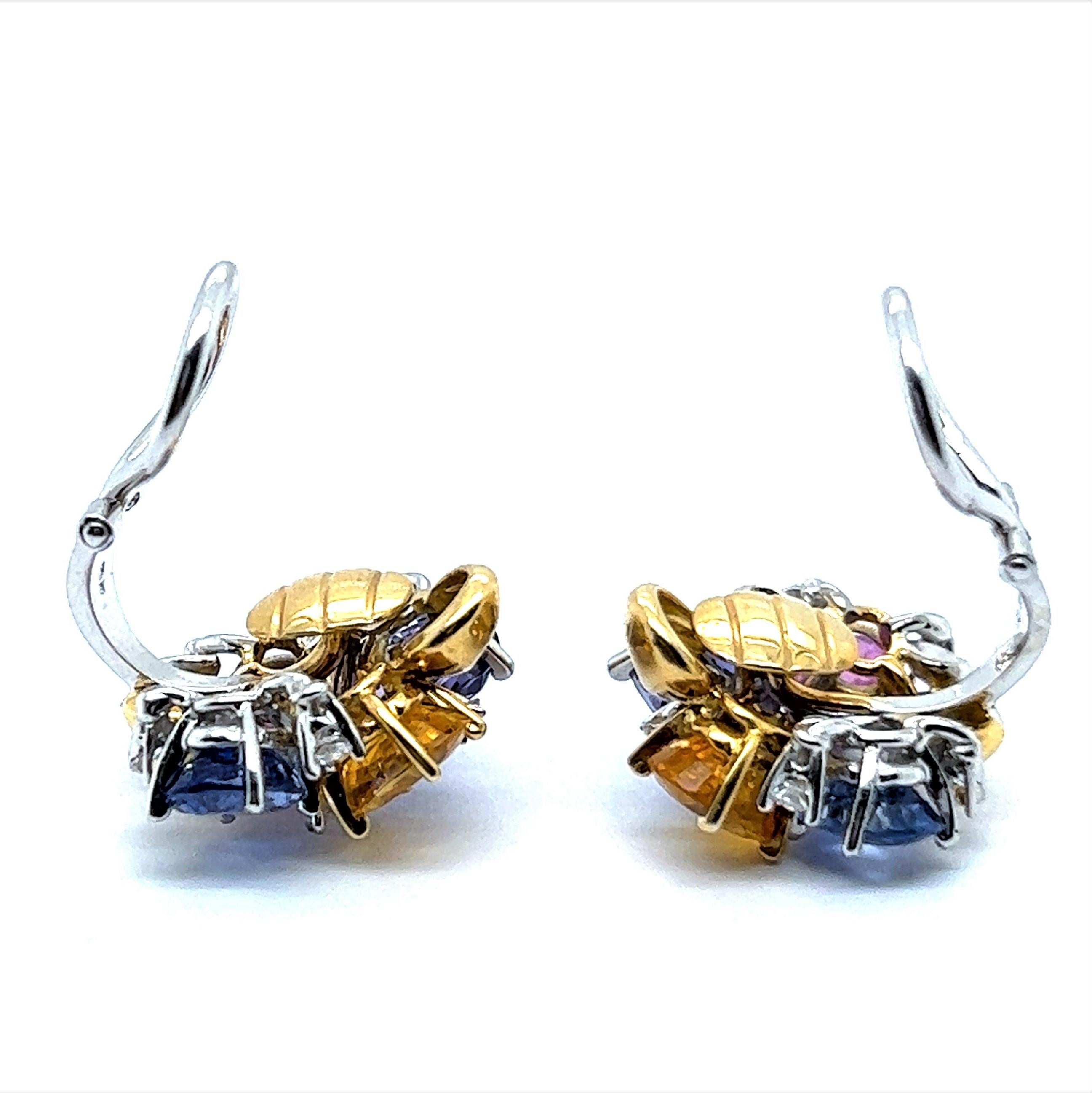 Modern Playful Multi-Colored Sapphire Earrings in 18 Karat White and Yellow Gold For Sale