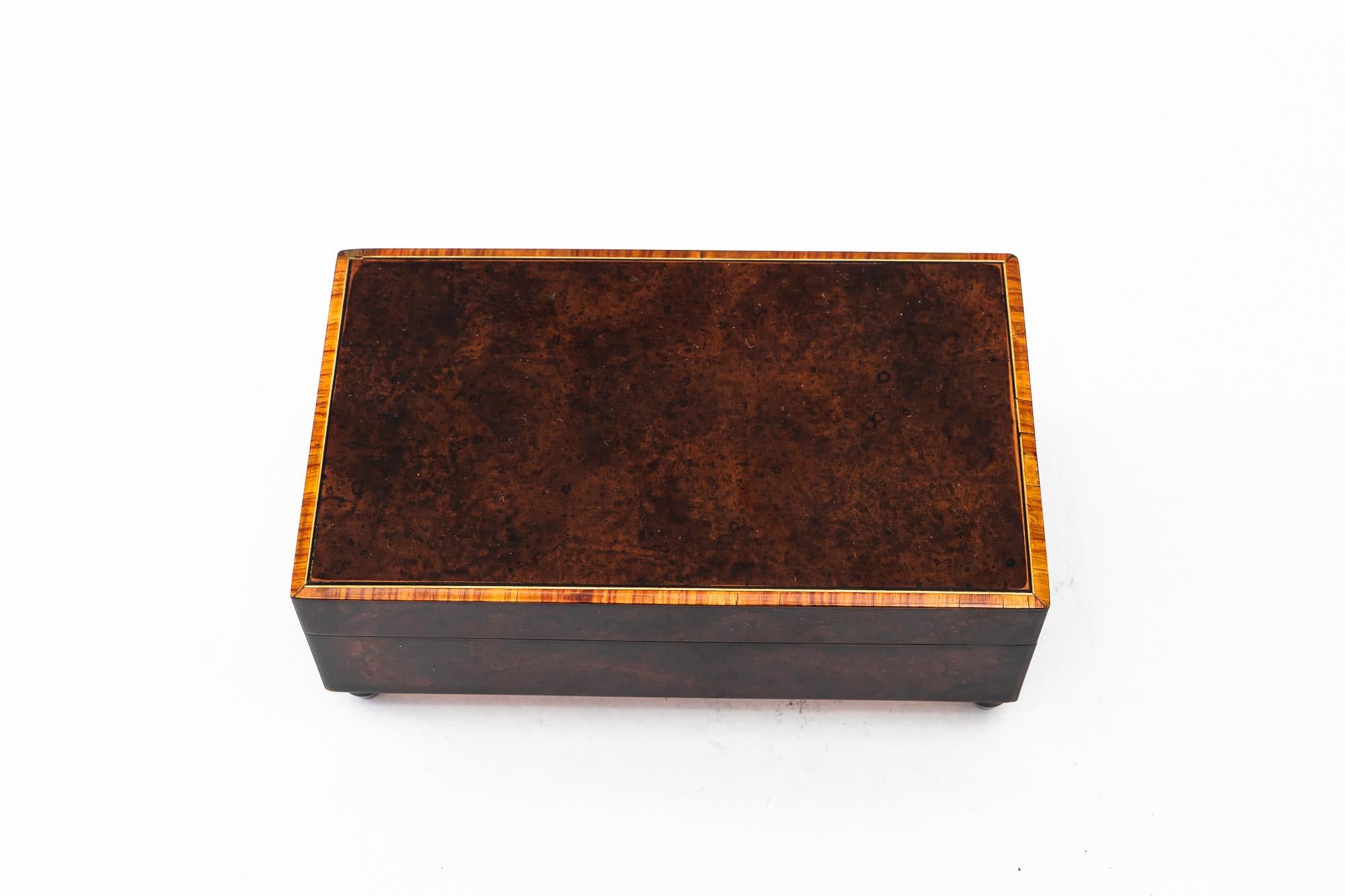 Height open: 15cm
Hand polished
