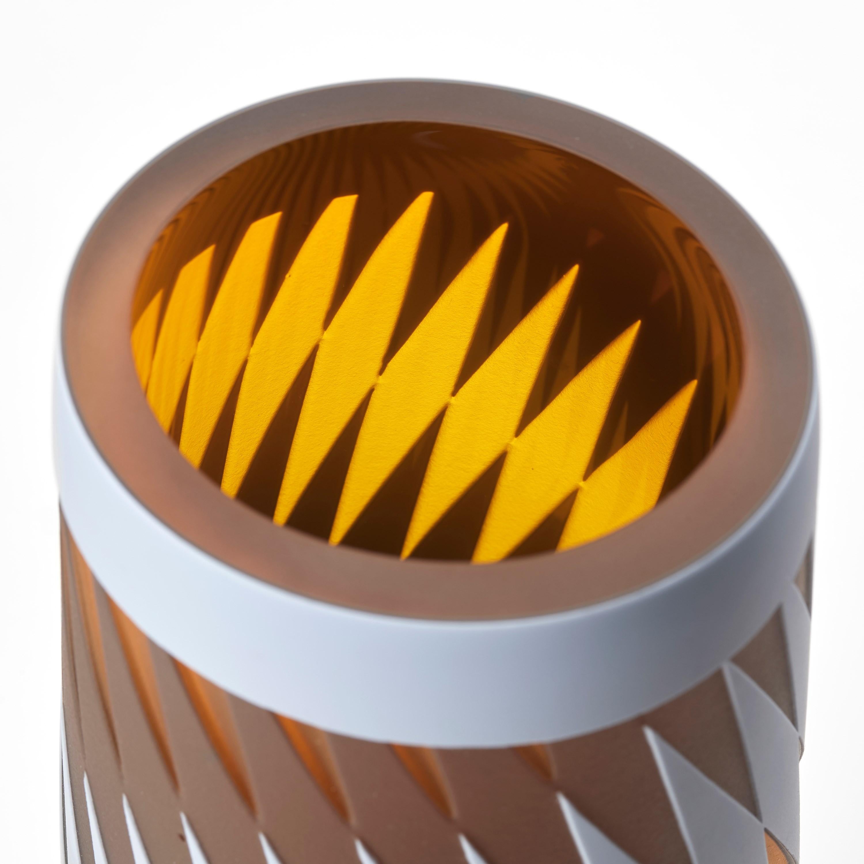 Playing With Fire, vaso in vetro grigio e ambra con motivi grafici di Sarah Wiberley In condizioni Nuovo in vendita a London, GB