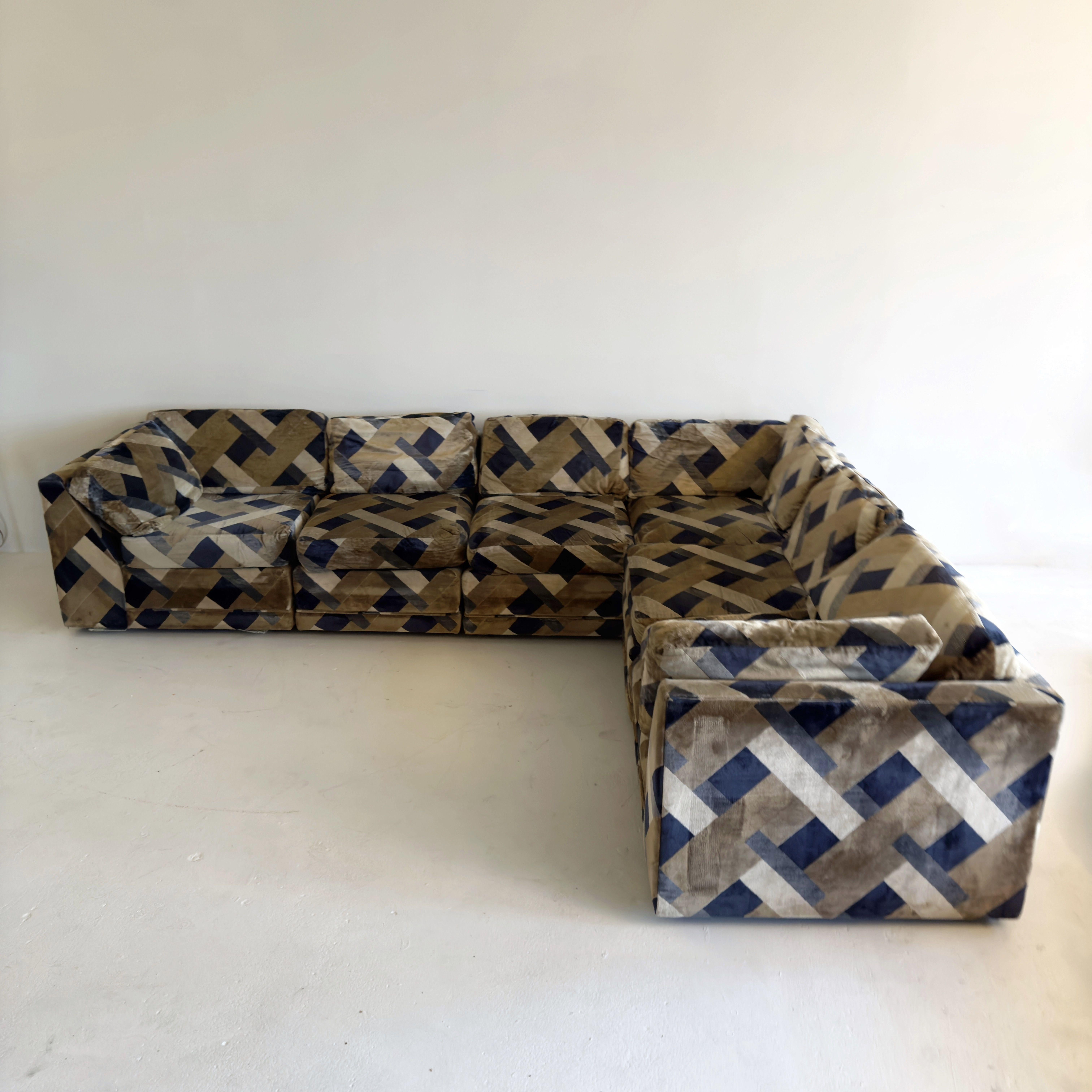 American Playpen Style 1970s Modular Sectional Pit Sofa - Seven Pieces