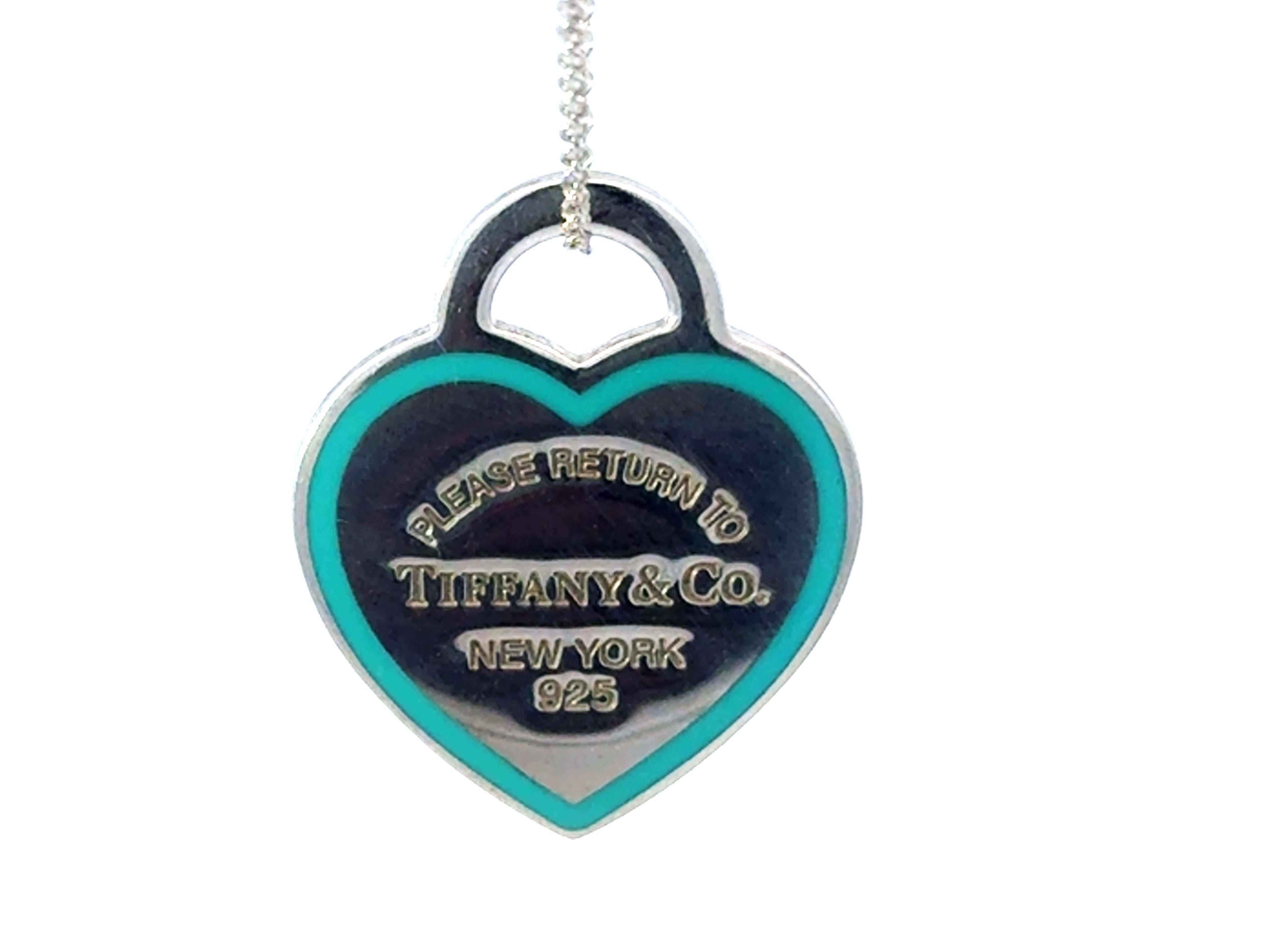 Modern Please Return to Tiffany & Co. New York Heart Necklace Tiffany Blue Outline For Sale