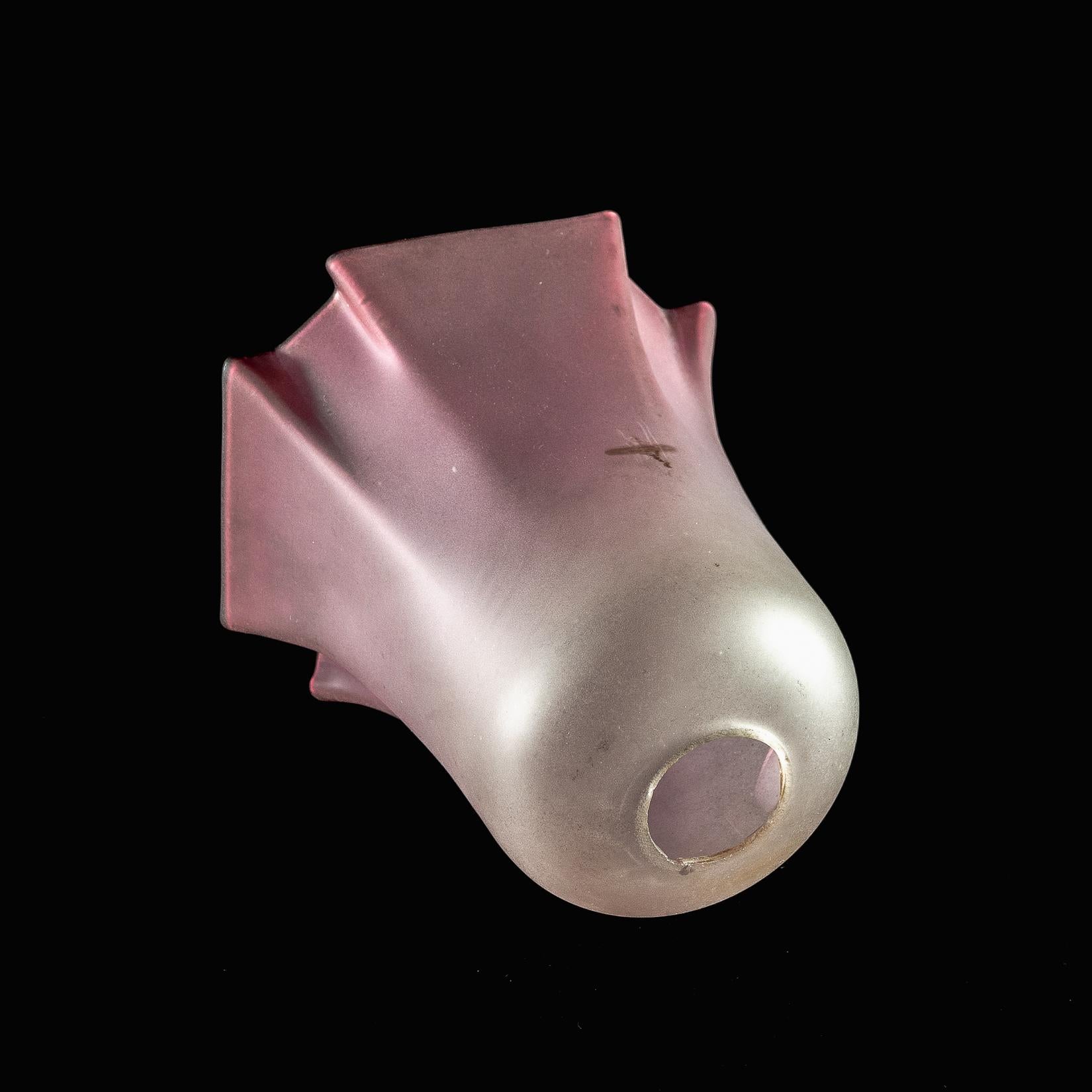 Plissierter glockenförmiger Schirm aus mattiertem Glas im Angebot 6