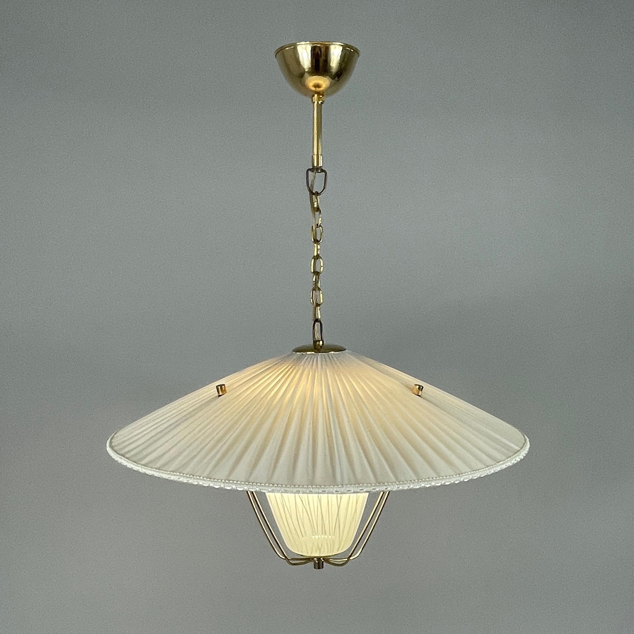 Pleated Cream Fabric, Enameled Glass & Brass Pendant, Austria 1950s In Good Condition In NUEMBRECHT, NRW