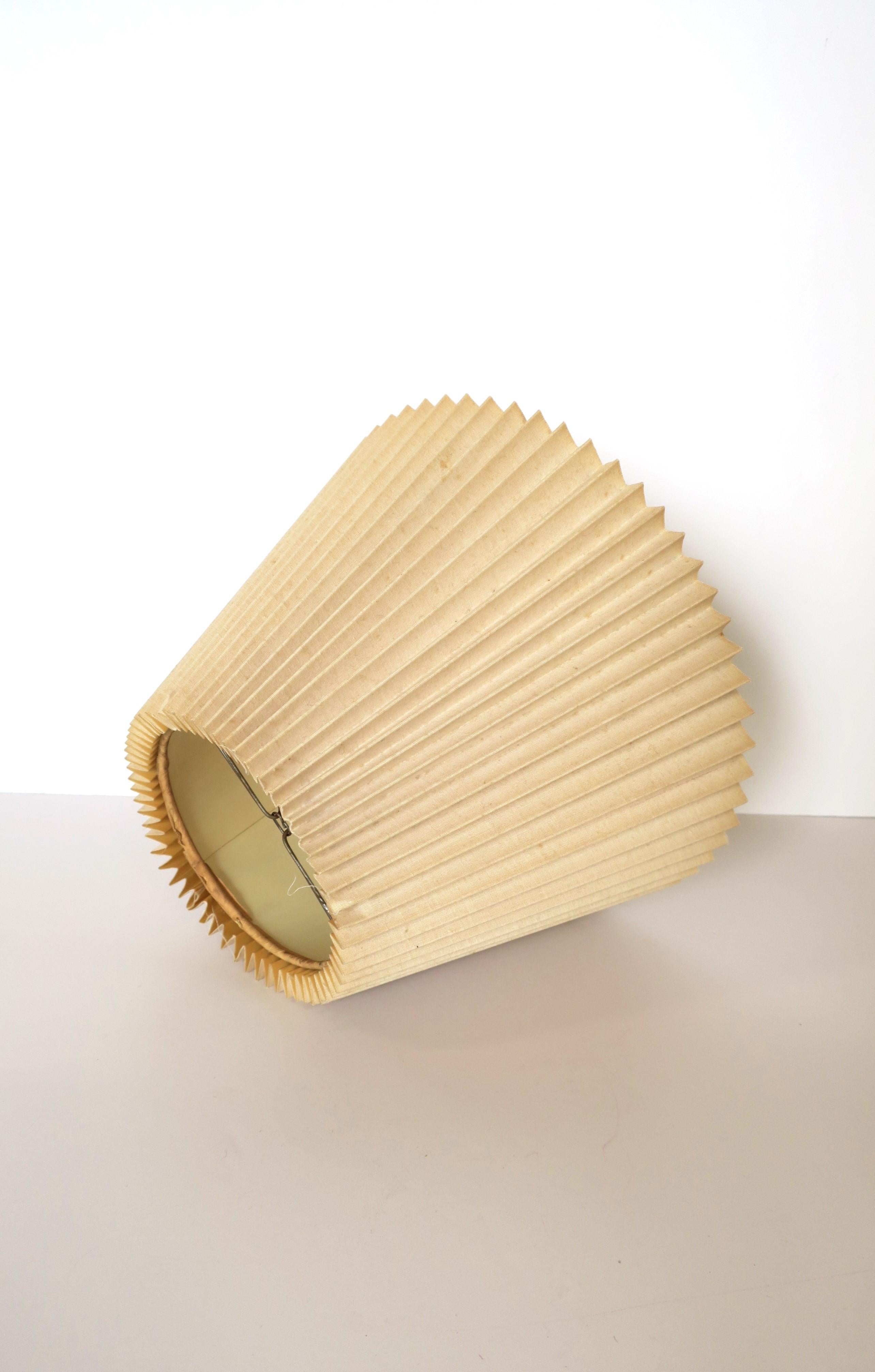 Pleated Lamp Shade In Good Condition For Sale In New York, NY