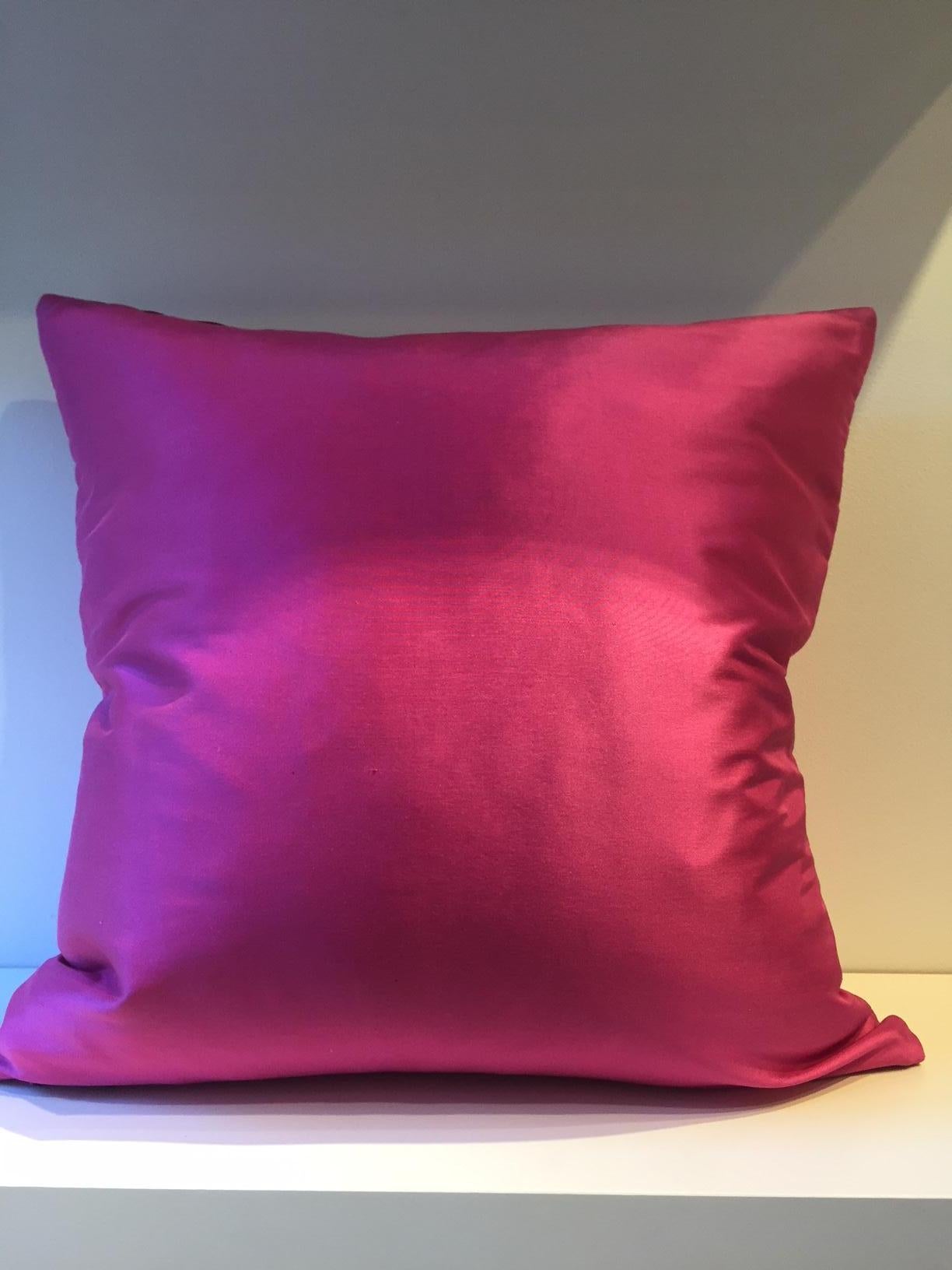 Decorative cushion: taffeta silk fabric, color lipstick pink with embossed front panel in steam pleated Box Pleat pattern, back panel plain silk taffeta, 50 x 50cm, concealed zipper in the bottom seam, cotton lining, feather inner pad,
1 no cushion