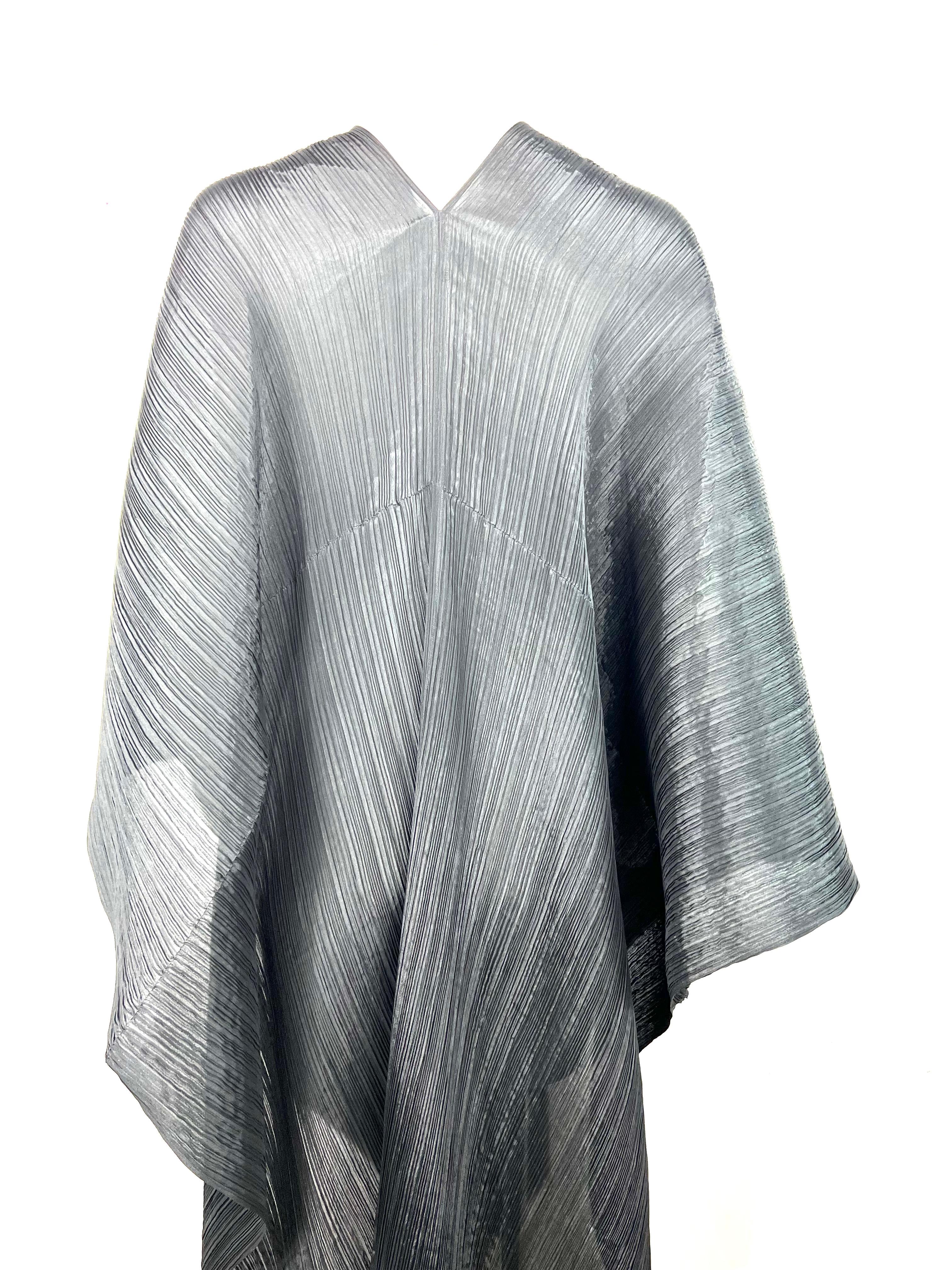 Pleats Please By Issey Miyake Black Maxi Poncho Dress One Size In Excellent Condition For Sale In Beverly Hills, CA