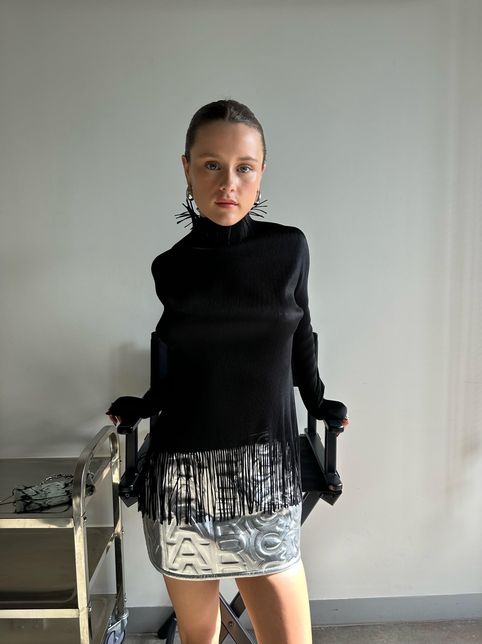 Pleats Please von Issey Miyake Vintage Schwarzes Vintage-Oberteil mit Fransen im Angebot 4
