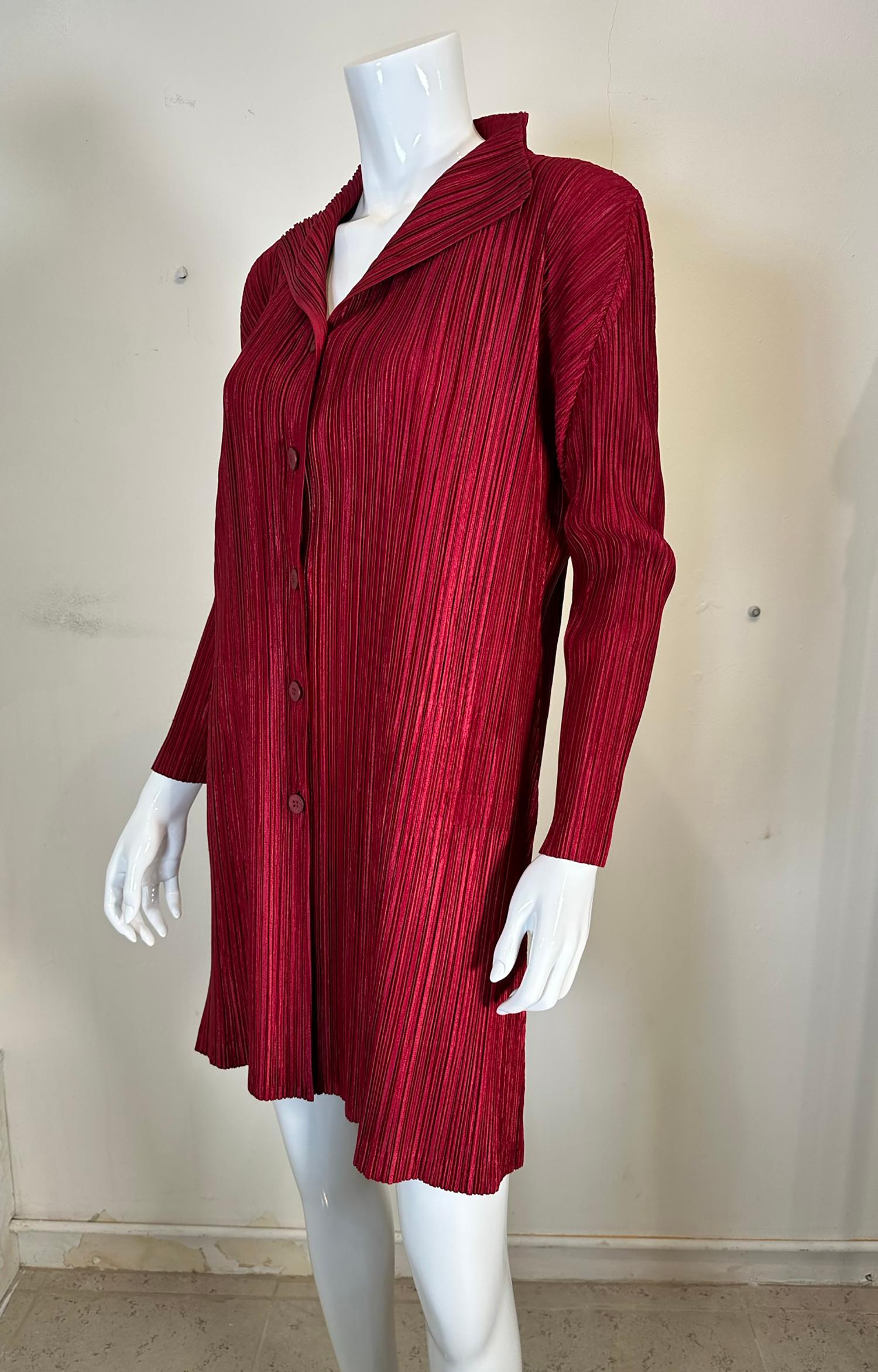 Pleats Please Issey Miyake Burgundy Single Breasted Coat  In Good Condition For Sale In West Palm Beach, FL